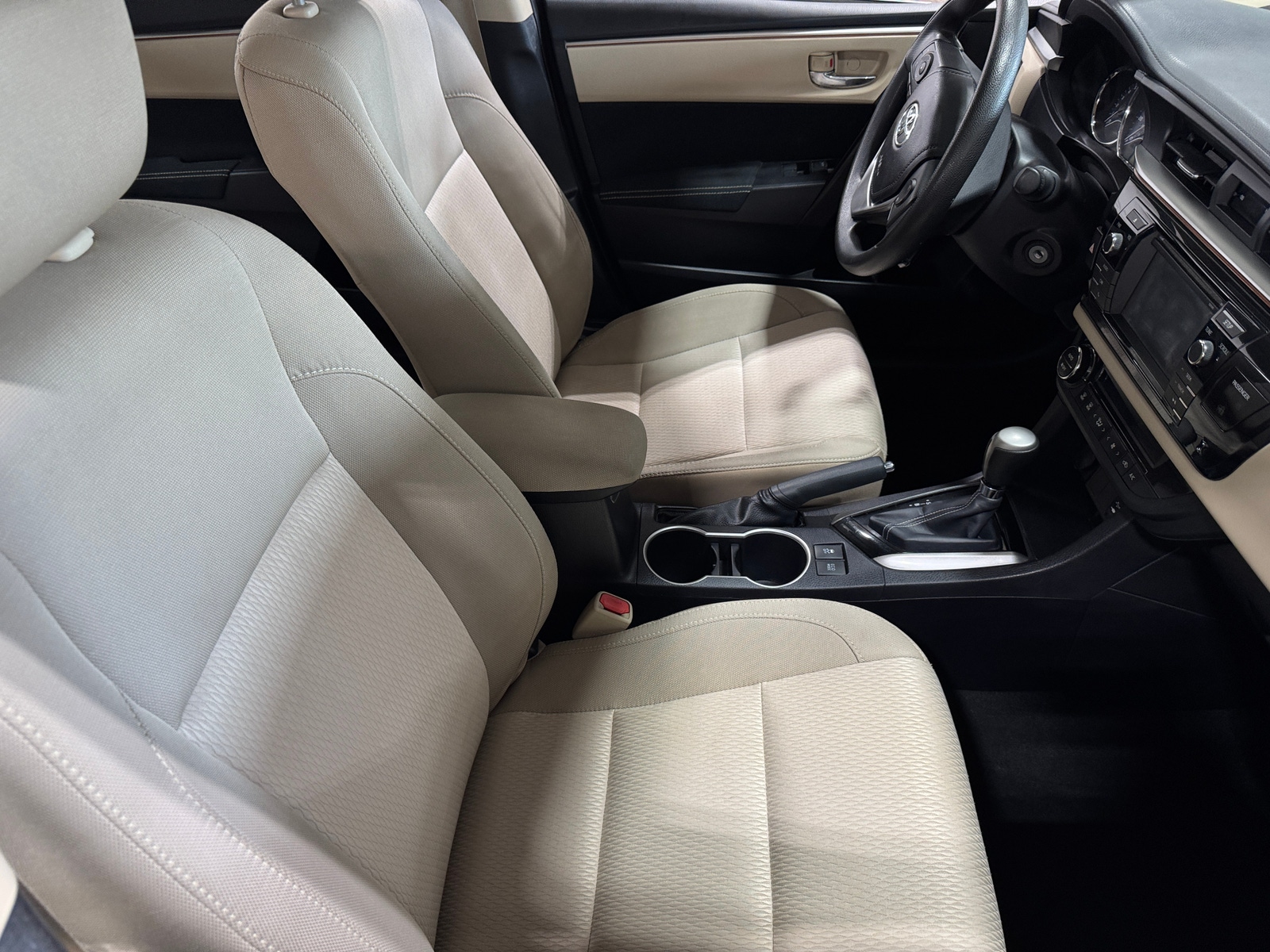 Thumbnail: 2014 Toyota Corolla - 2