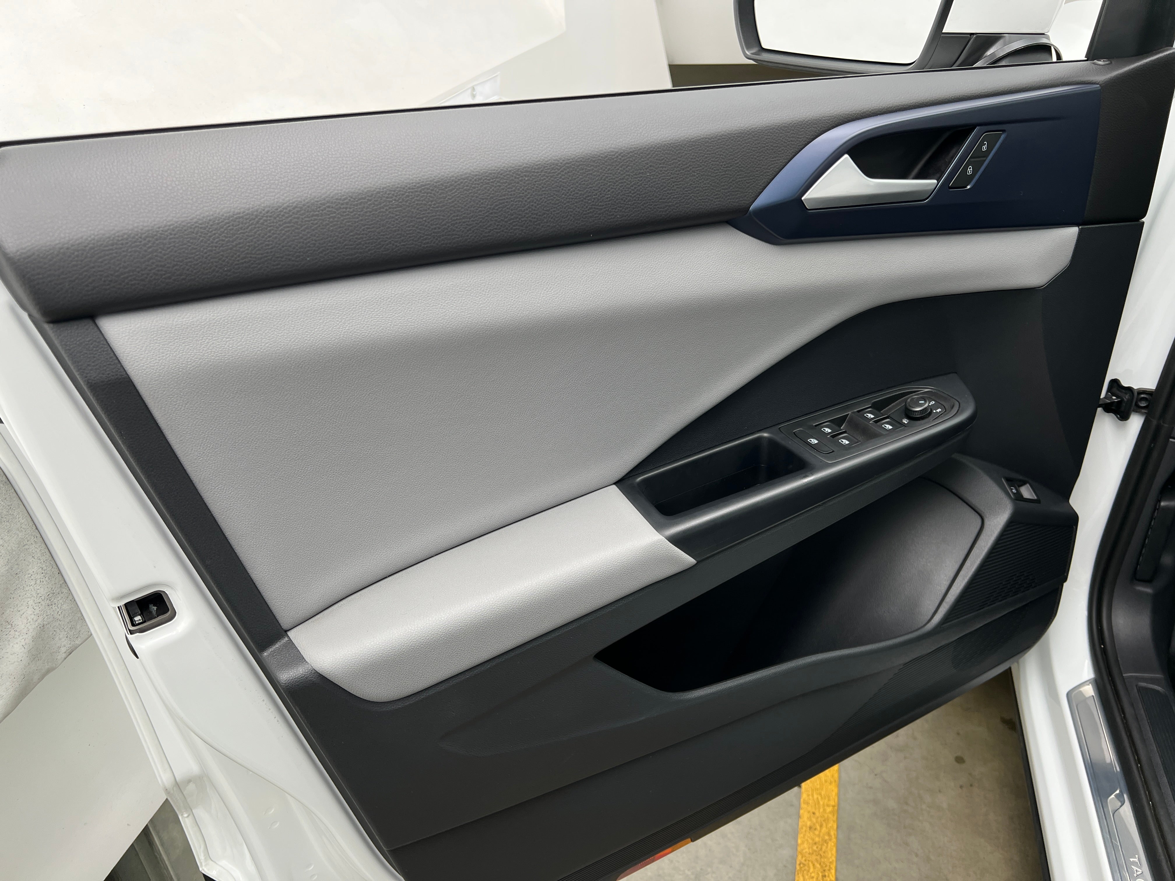 2023 Volkswagen Taos