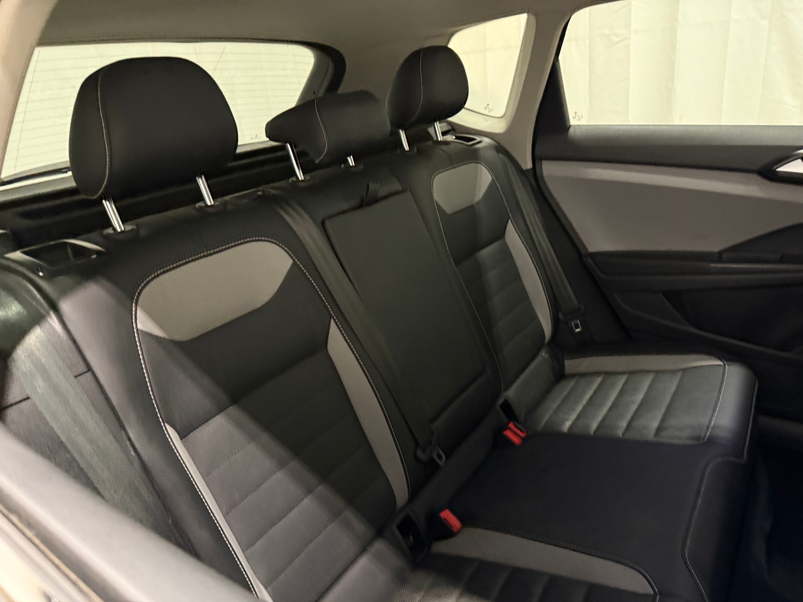 Thumbnail: 2022 Volkswagen Taos - 5