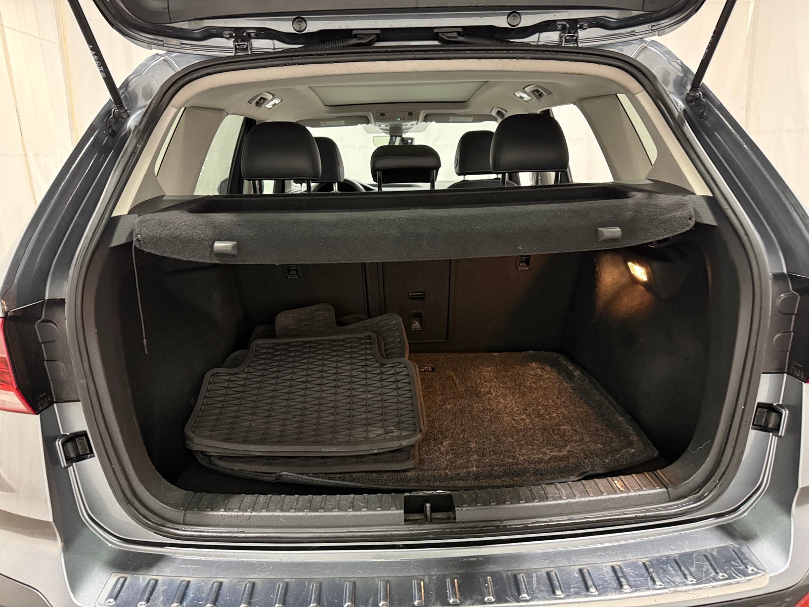 Thumbnail: 2022 Volkswagen Taos - 6