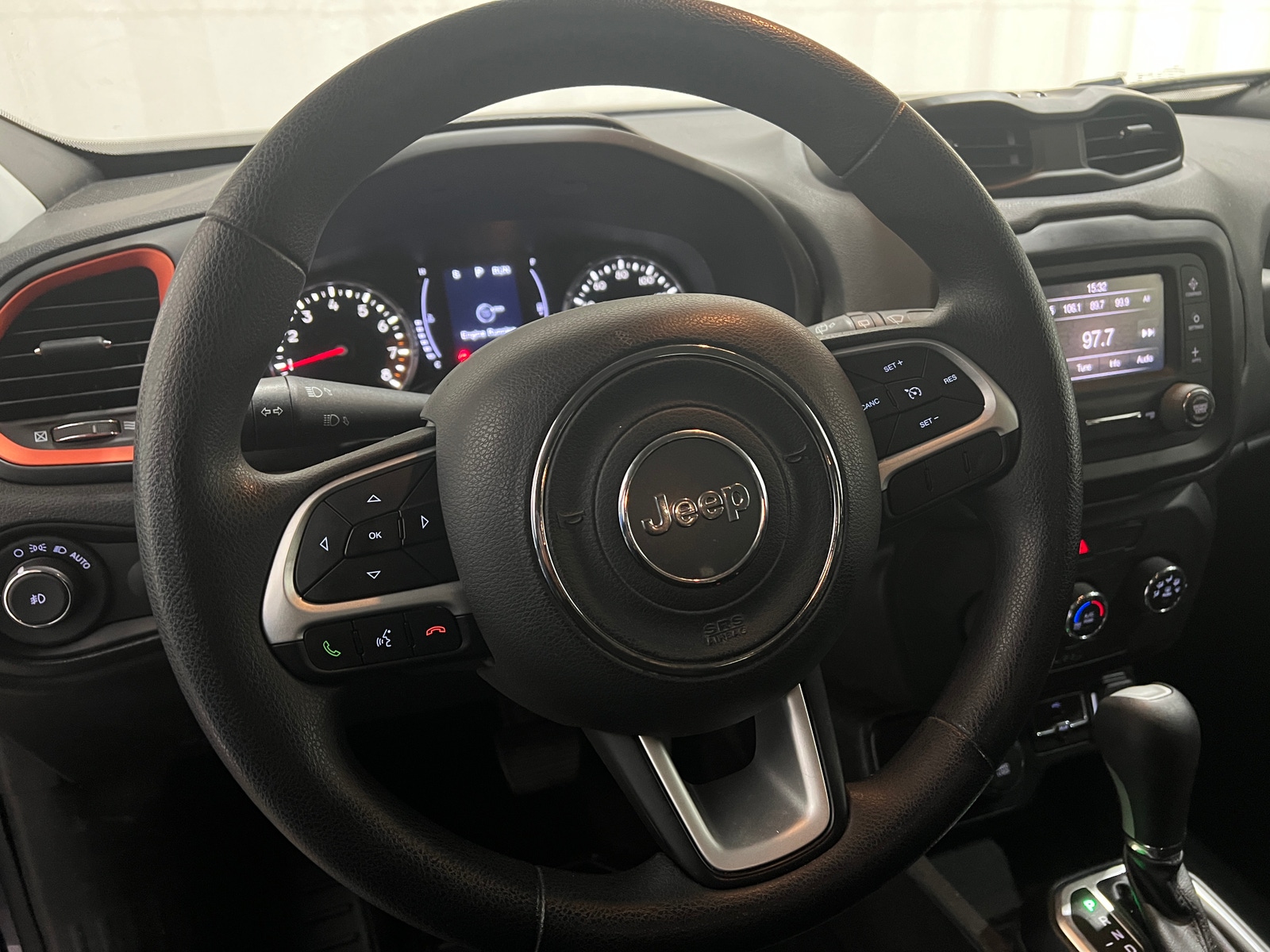 Thumbnail: 2019 Jeep Renegade - 5