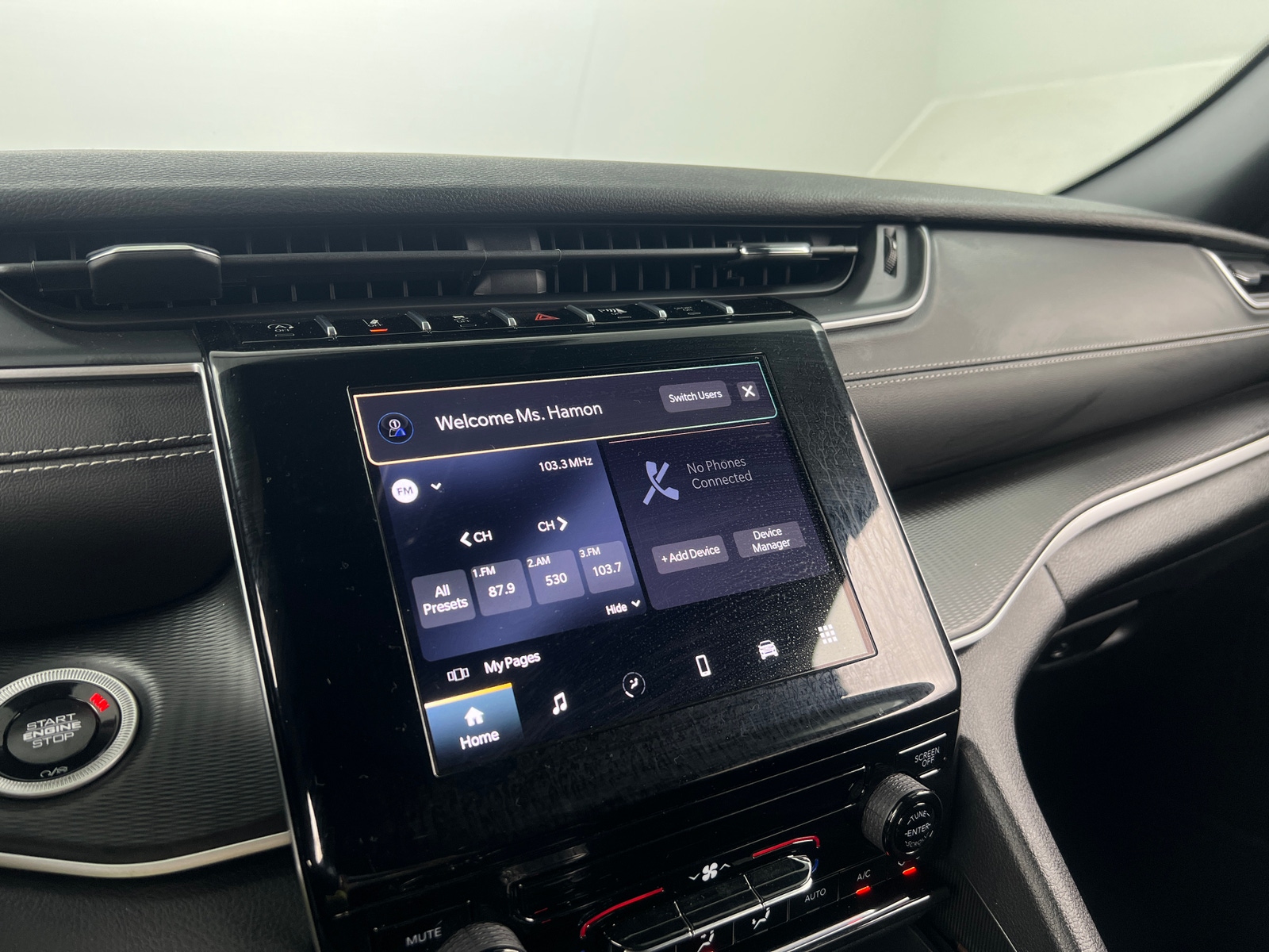 Thumbnail: 2024 Jeep Grand Cherokee - 4