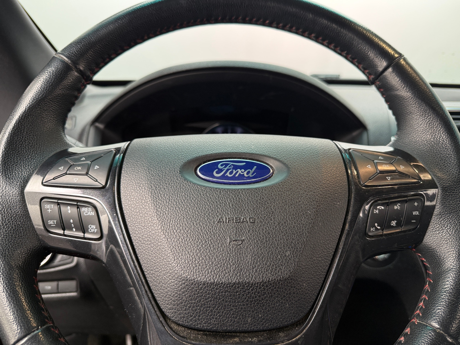 Thumbnail: 2018 Ford Explorer - 4