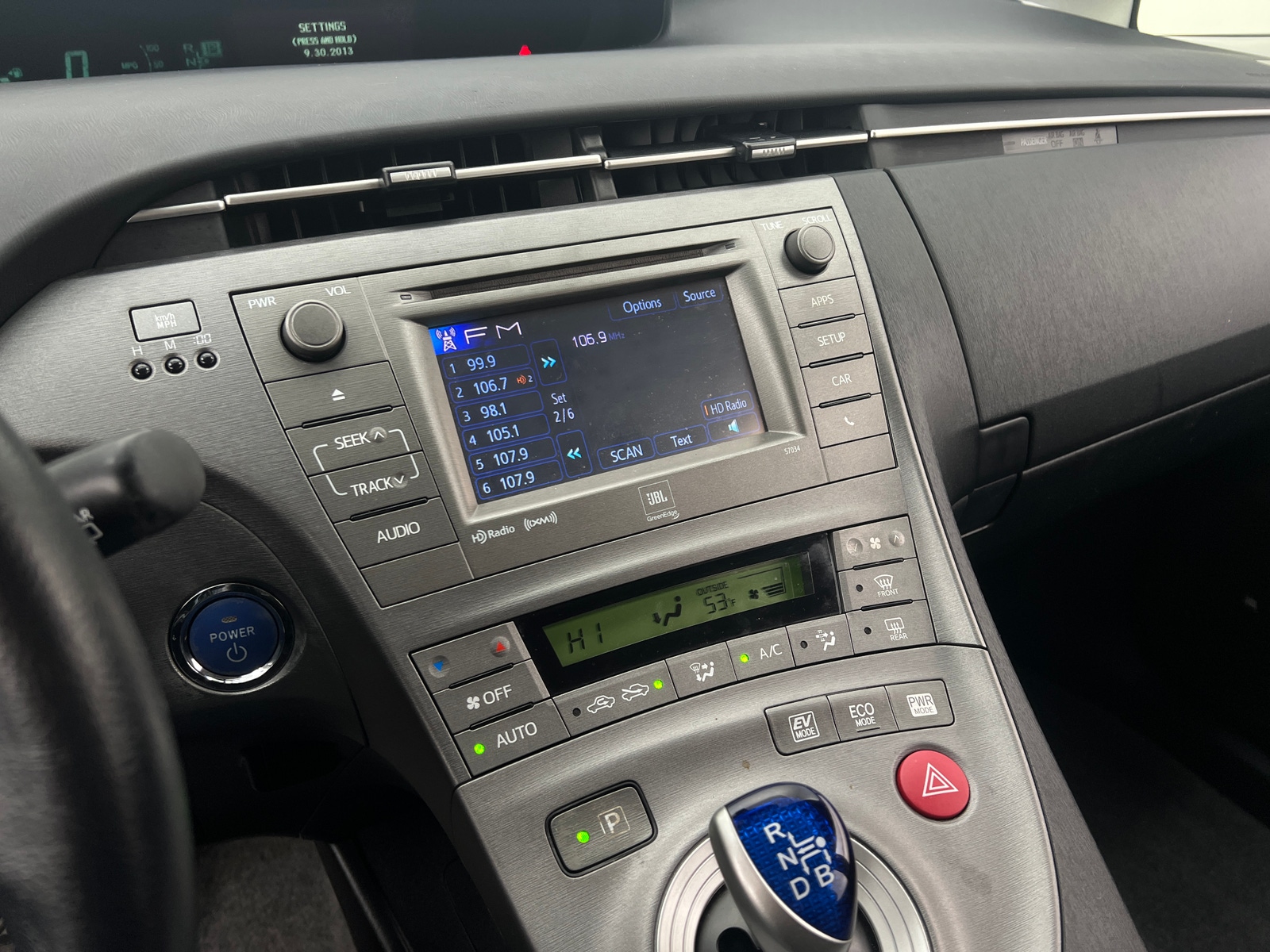 Thumbnail: 2014 Toyota Prius - 4