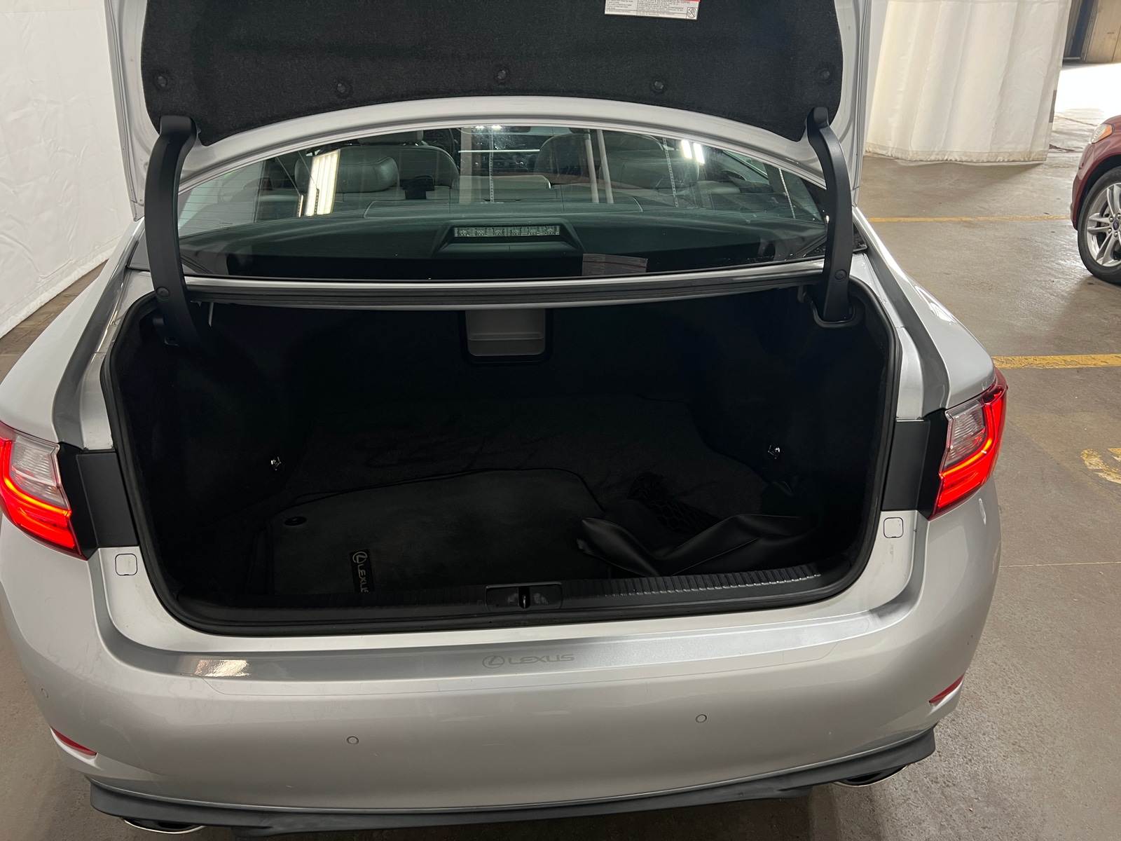 Thumbnail: 2016 Lexus ES - 6