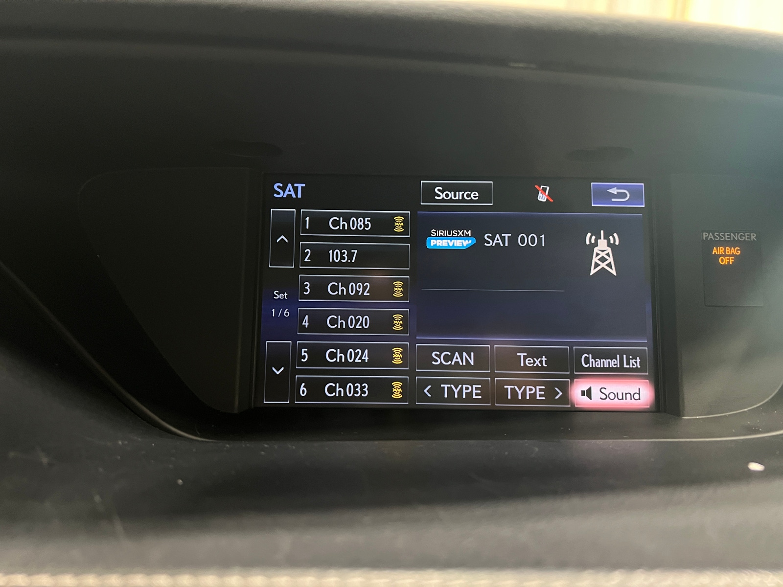 Thumbnail: 2016 Lexus ES - 3