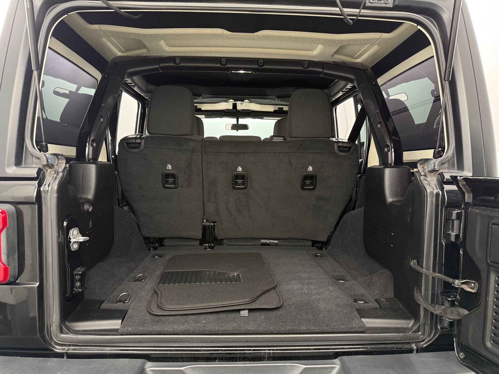 Thumbnail: 2019 Jeep Wrangler - 7