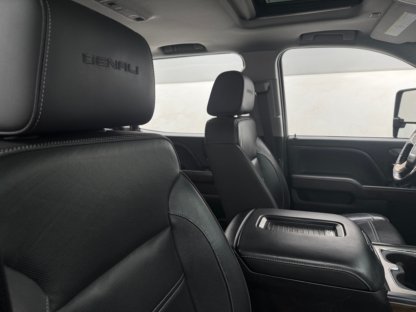 Thumbnail: 2019 GMC Sierra 2500 - 2