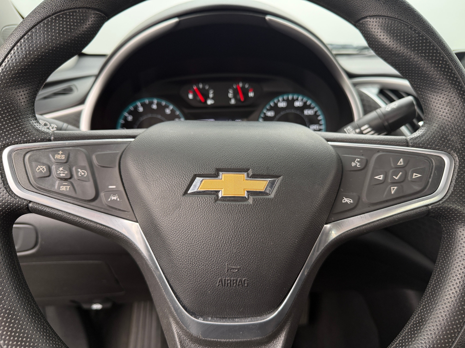 Thumbnail: 2023 Chevrolet Malibu - 5