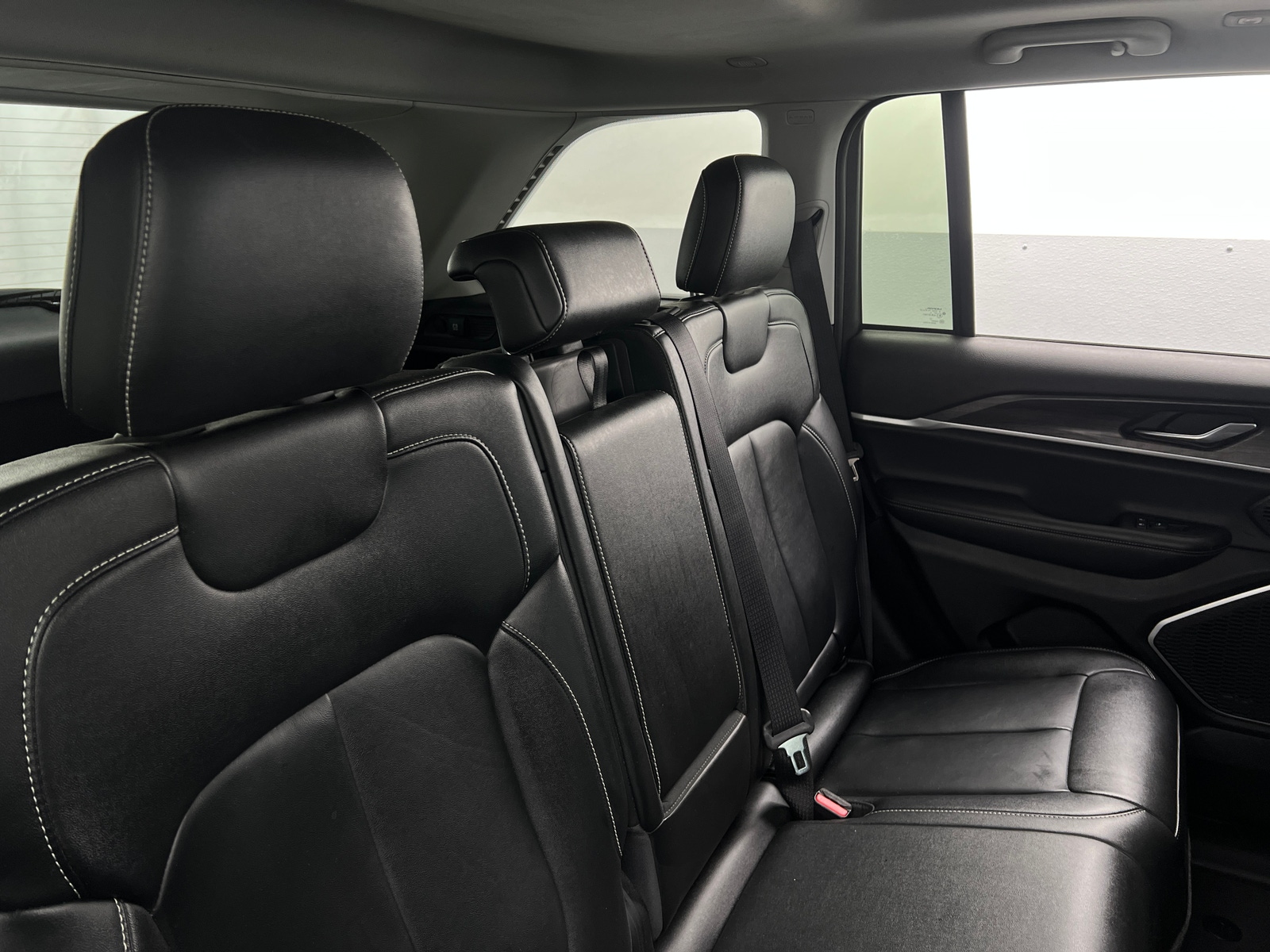 Thumbnail: 2022 Jeep Grand Cherokee - 5