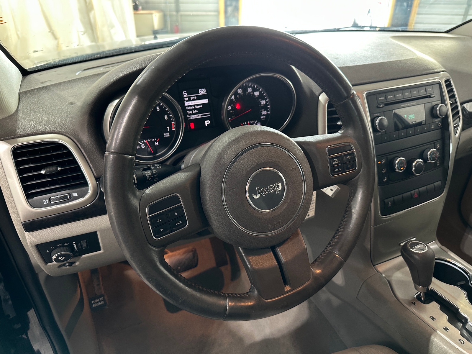 Thumbnail: 2013 Jeep Grand Cherokee - 5