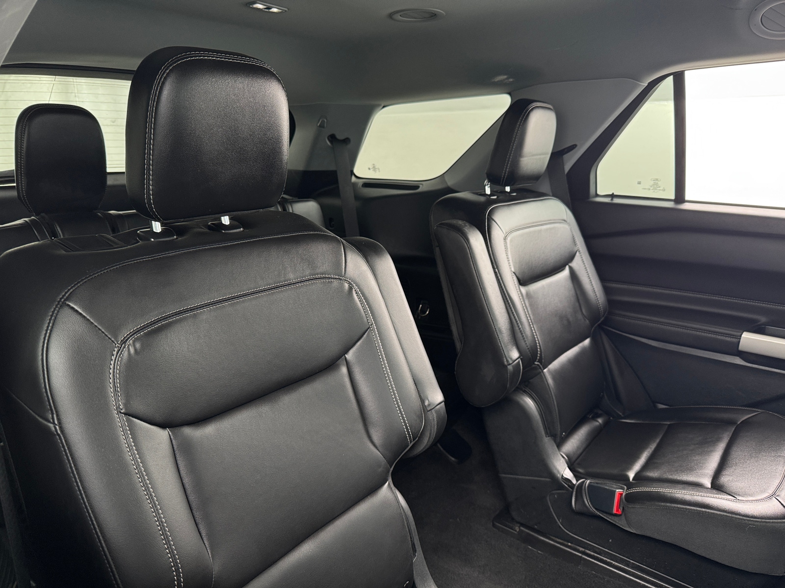 Thumbnail: 2022 Ford Explorer - 5