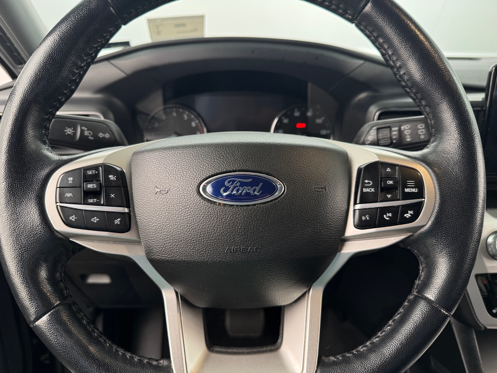 Thumbnail: 2022 Ford Explorer - 4