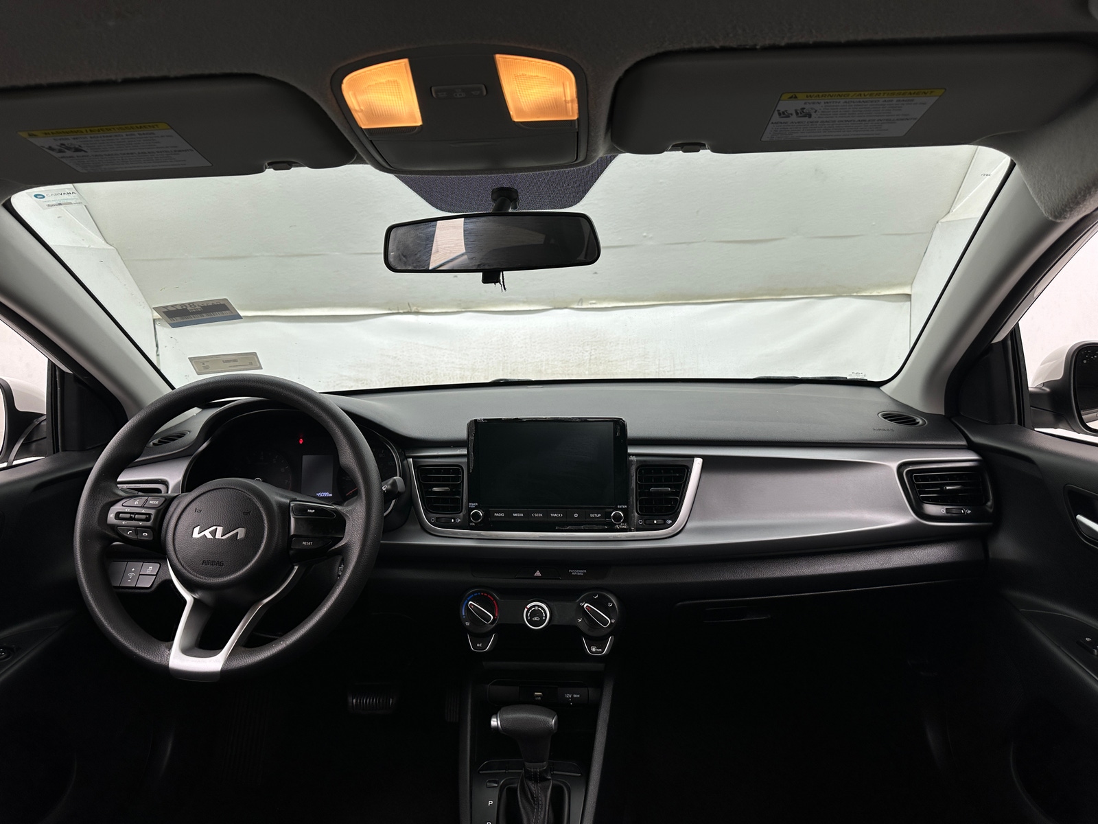 Thumbnail: 2023 Kia Rio - 3