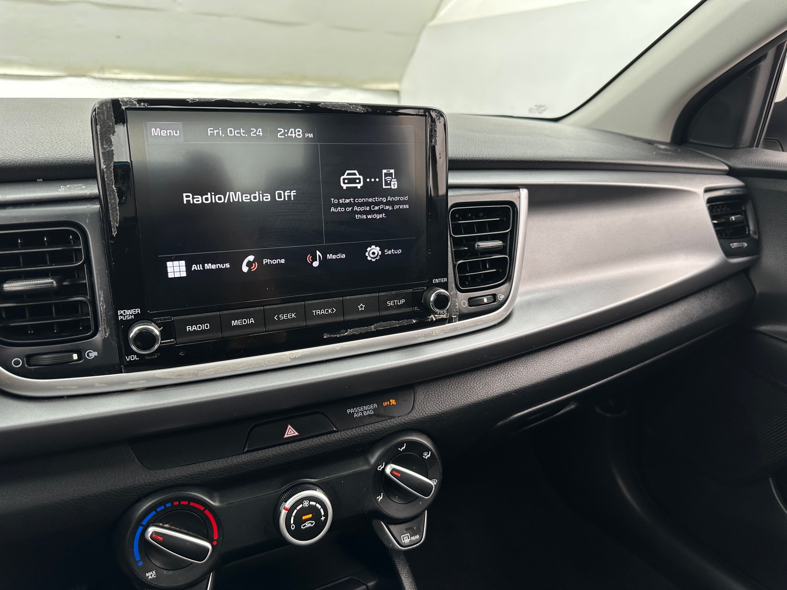 Thumbnail: 2023 Kia Rio - 4