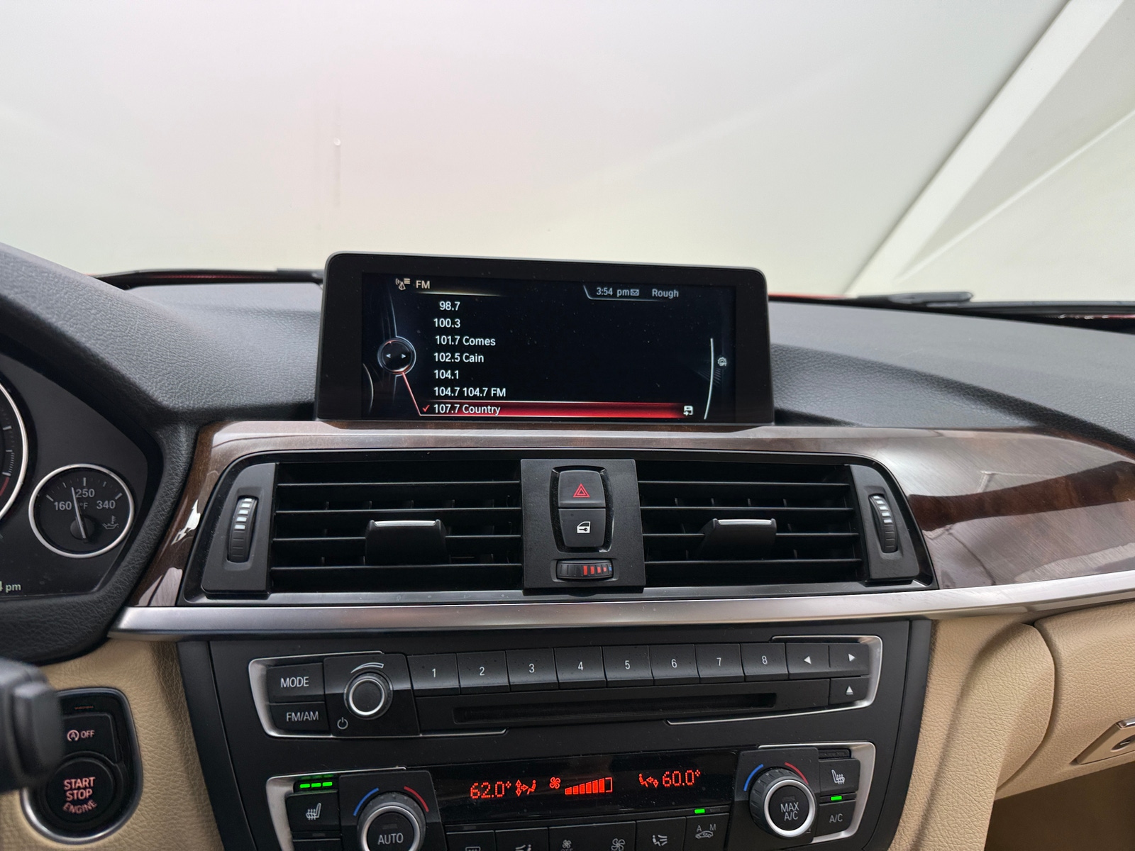 Thumbnail: 2015 BMW 3 Series - 3