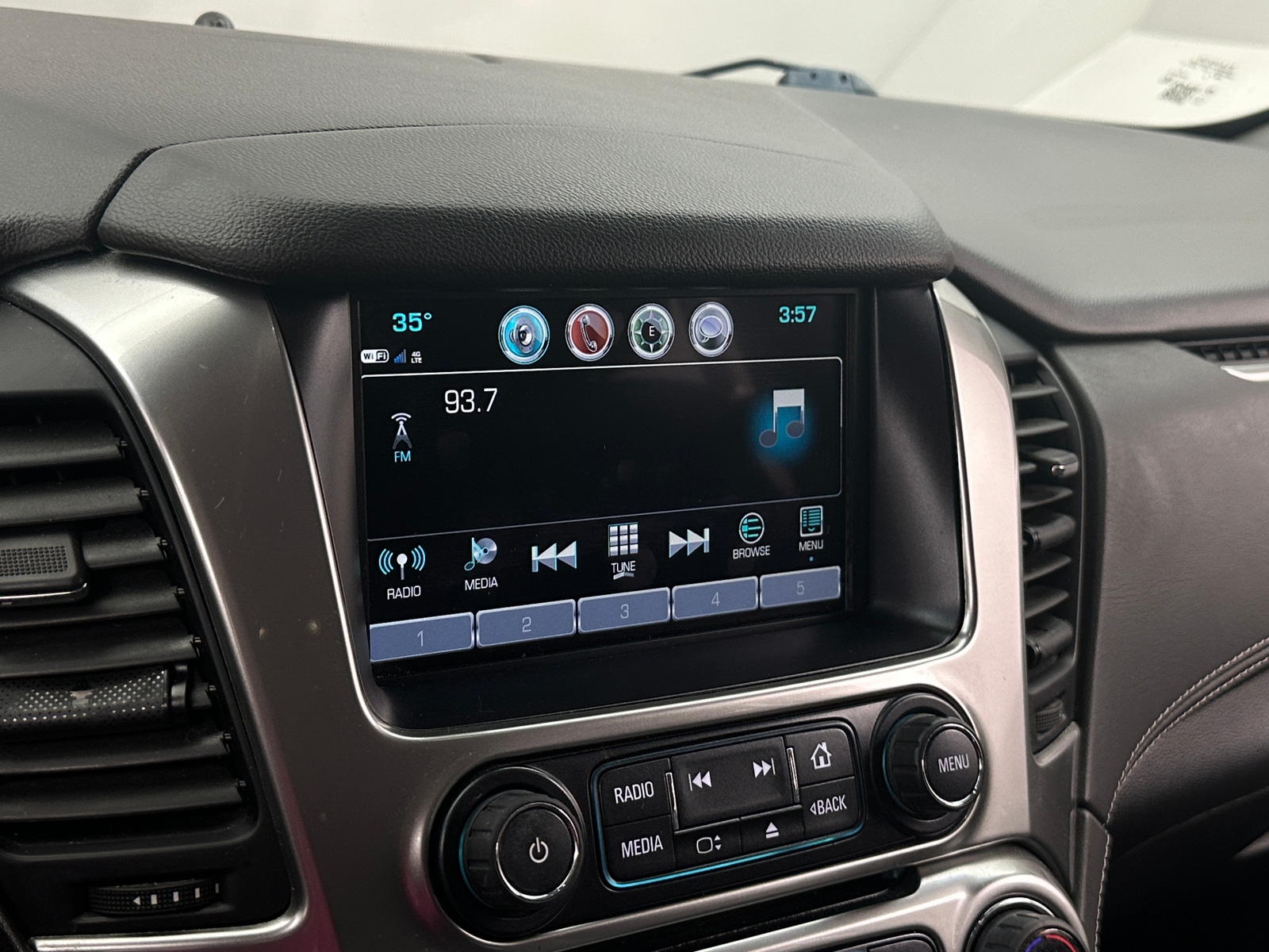 Thumbnail: 2020 Chevrolet Suburban - 3