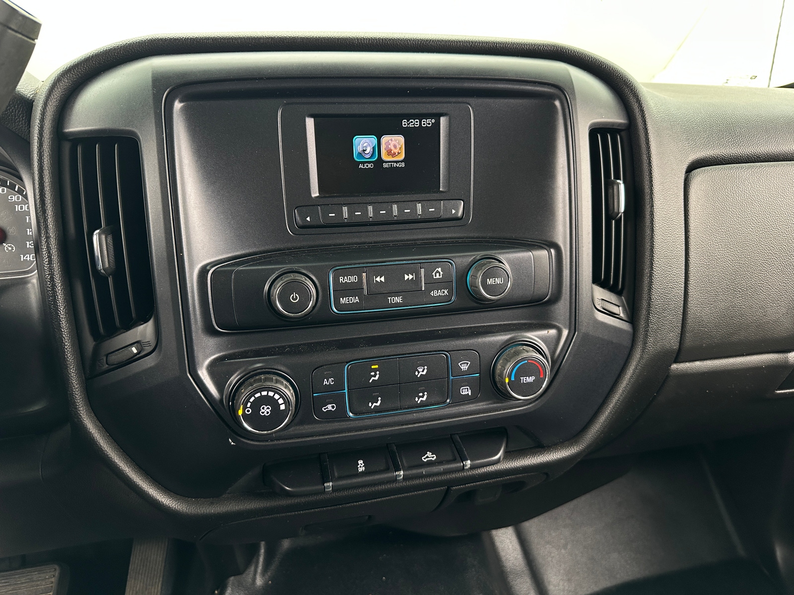 Thumbnail: 2016 Chevrolet Silverado 1500 - 4