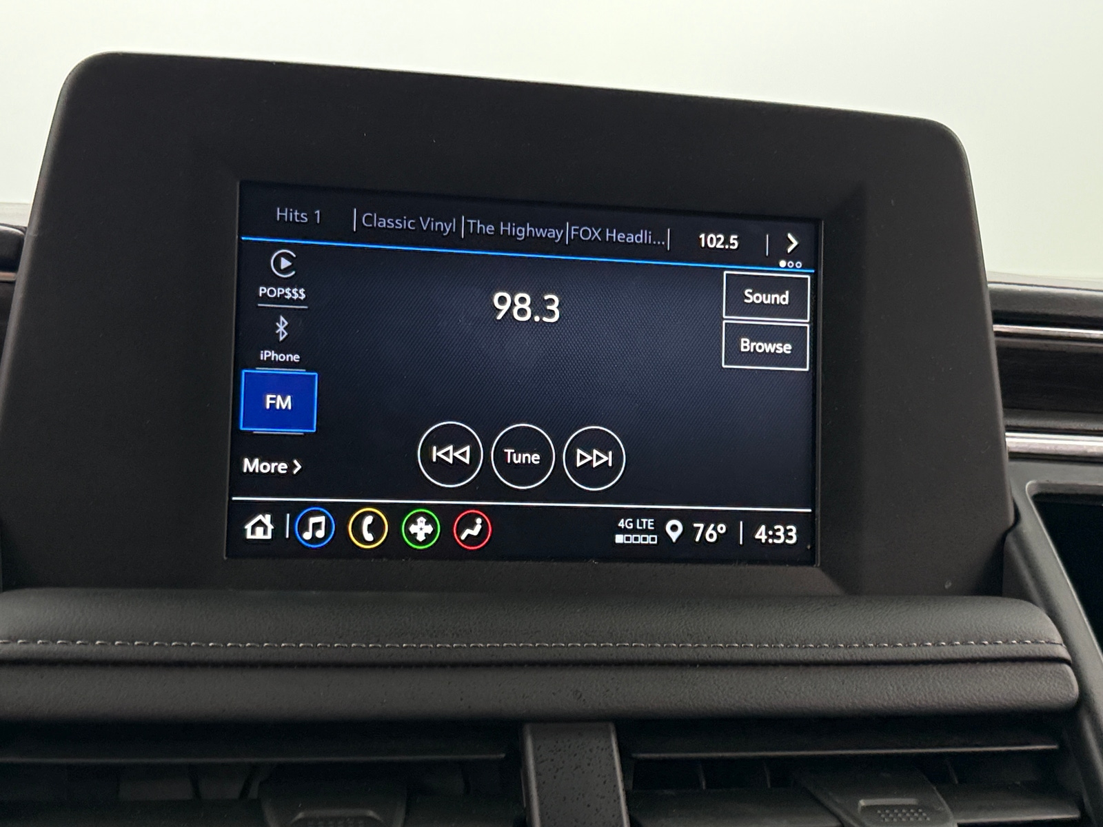 Thumbnail: 2024 Chevrolet Suburban - 4