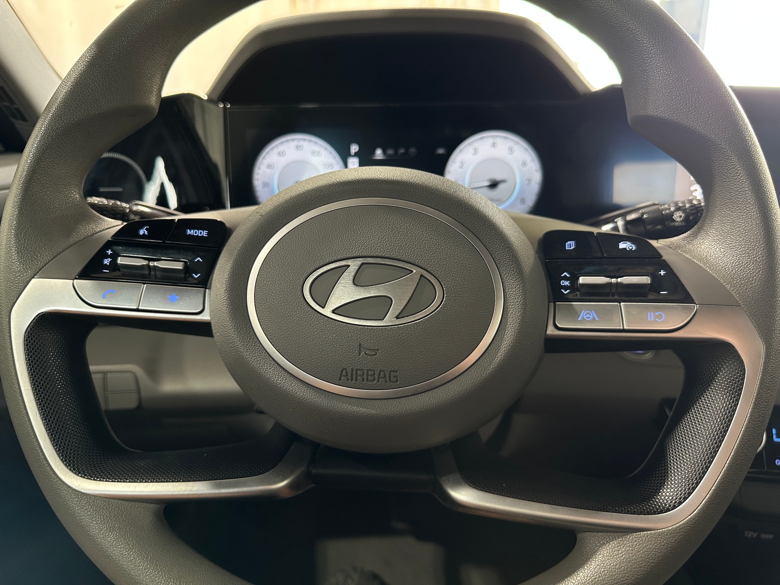 Thumbnail: 2024 Hyundai Elantra - 5