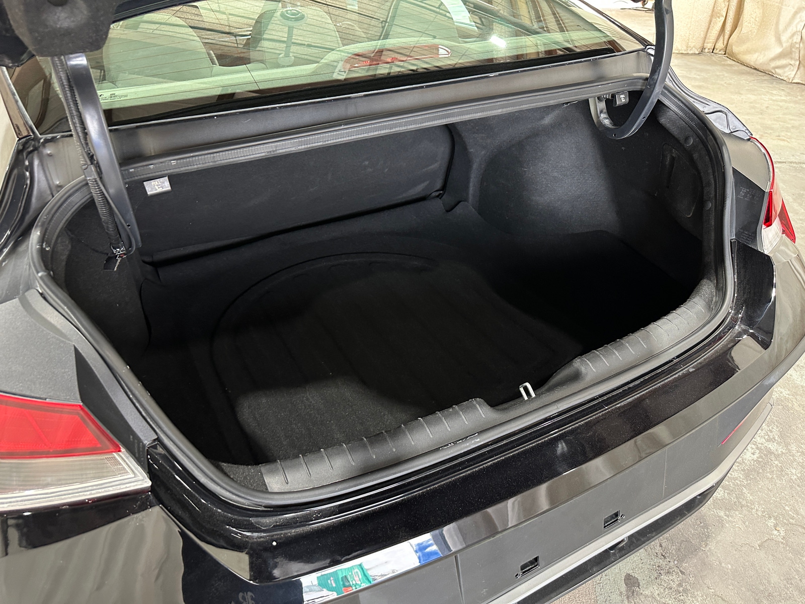 Thumbnail: 2024 Hyundai Elantra - 7