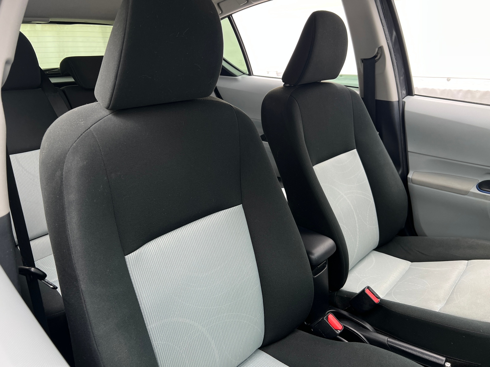 Thumbnail: 2012 Toyota Prius c - 2