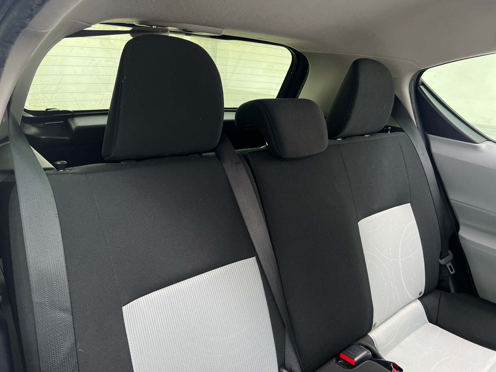 Thumbnail: 2012 Toyota Prius c - 6