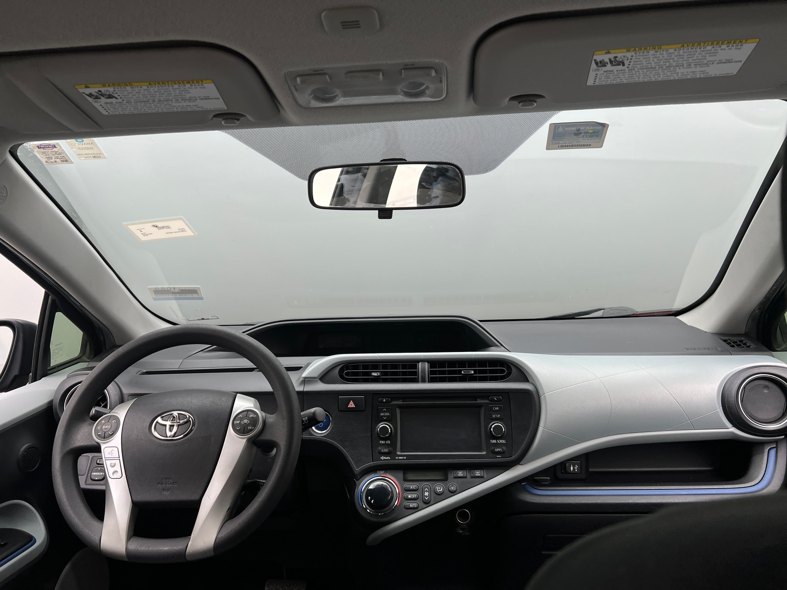 Thumbnail: 2012 Toyota Prius c - 3