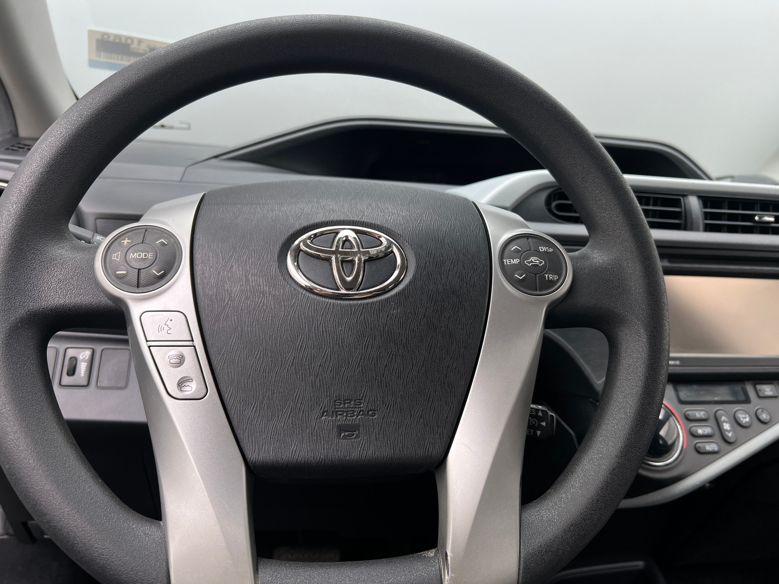 Thumbnail: 2012 Toyota Prius c - 5