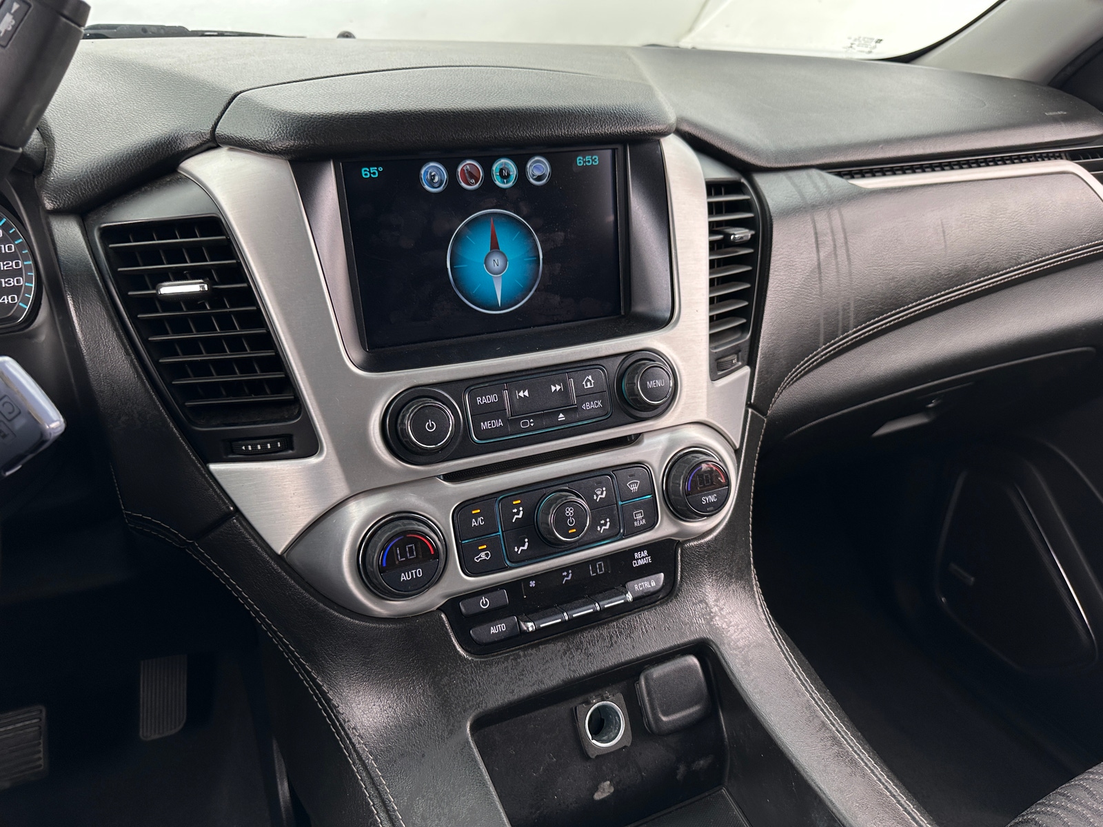 Thumbnail: 2019 GMC Yukon XL - 4