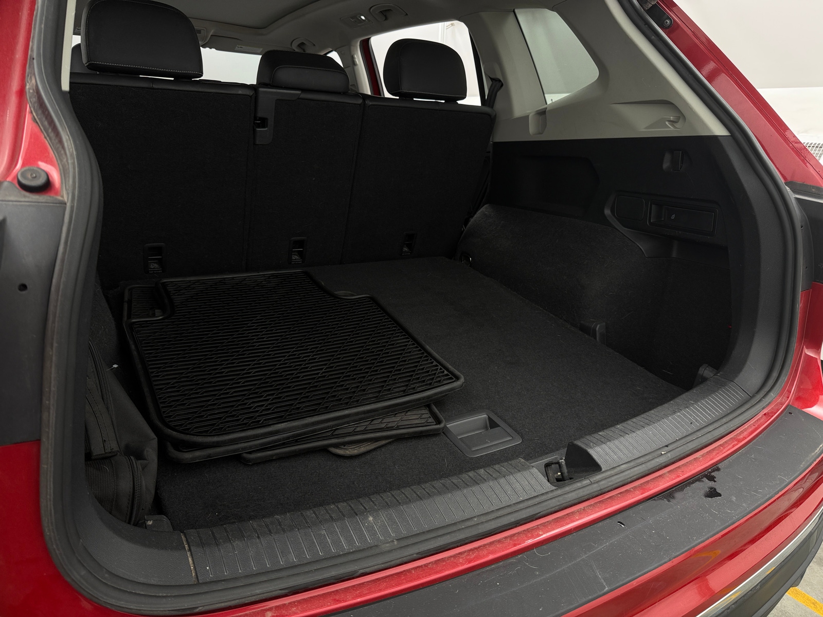 Thumbnail: 2022 Volkswagen Tiguan - 6