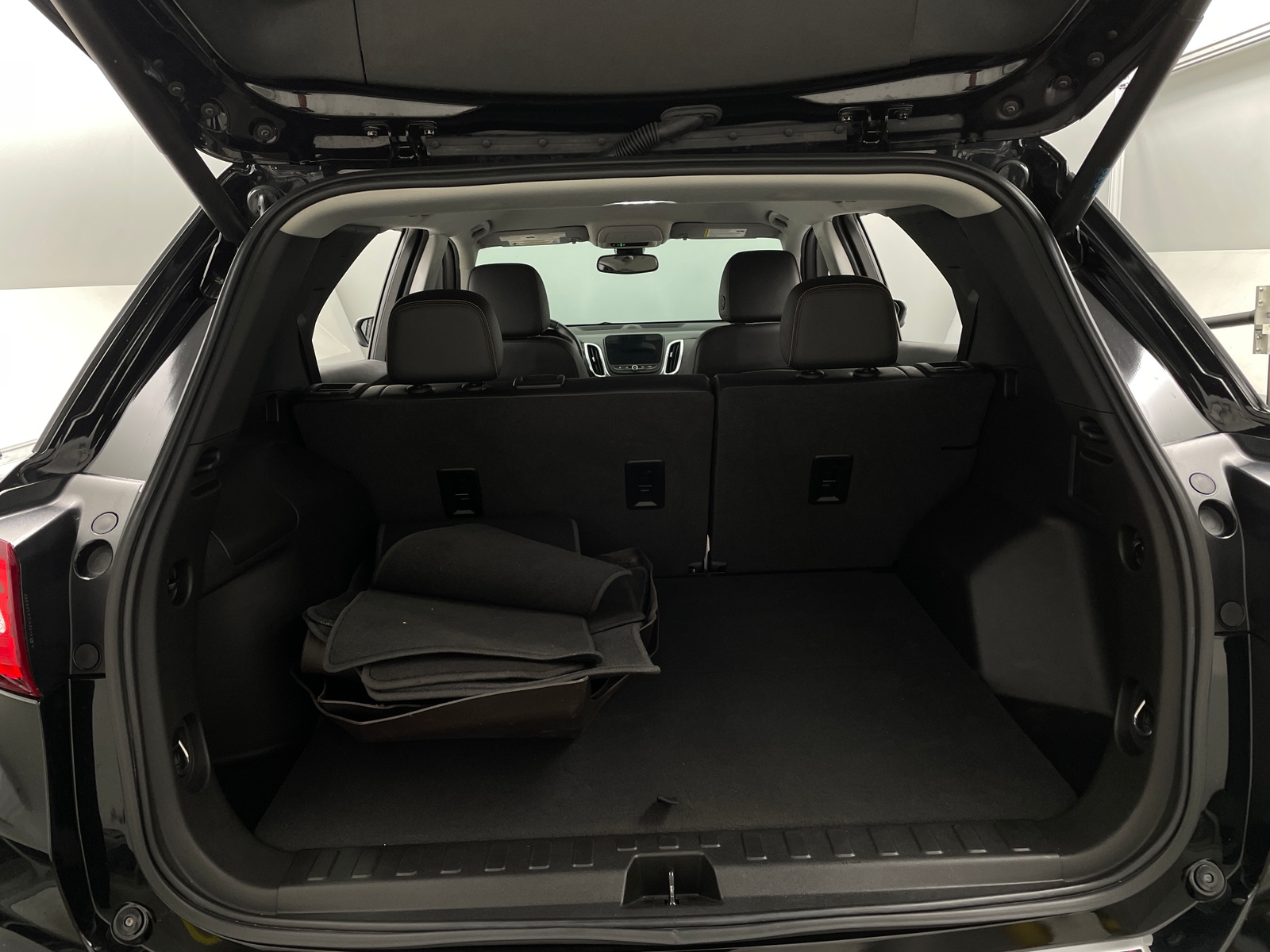 Thumbnail: 2021 Chevrolet Equinox - 6