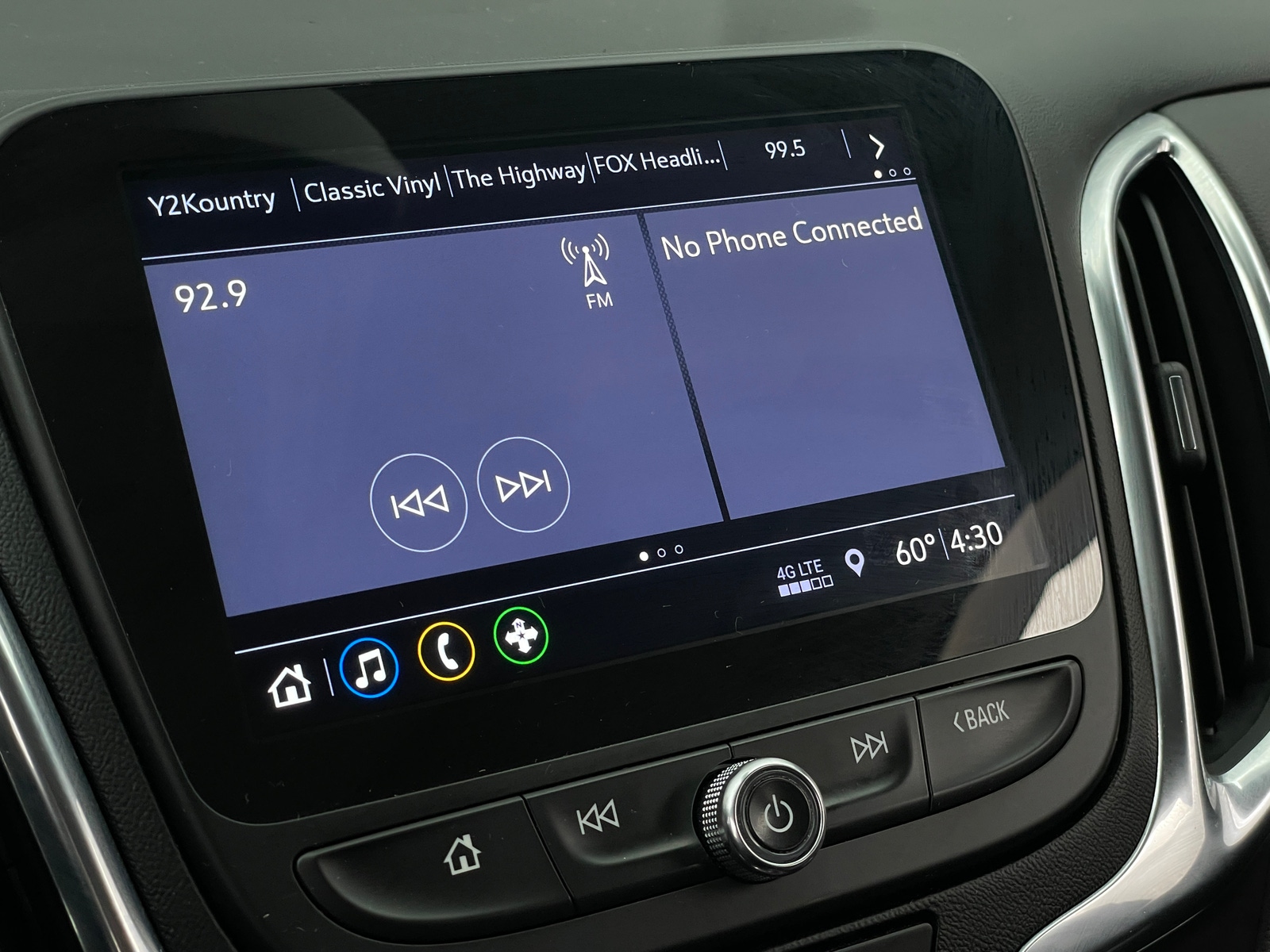 Thumbnail: 2021 Chevrolet Equinox - 3