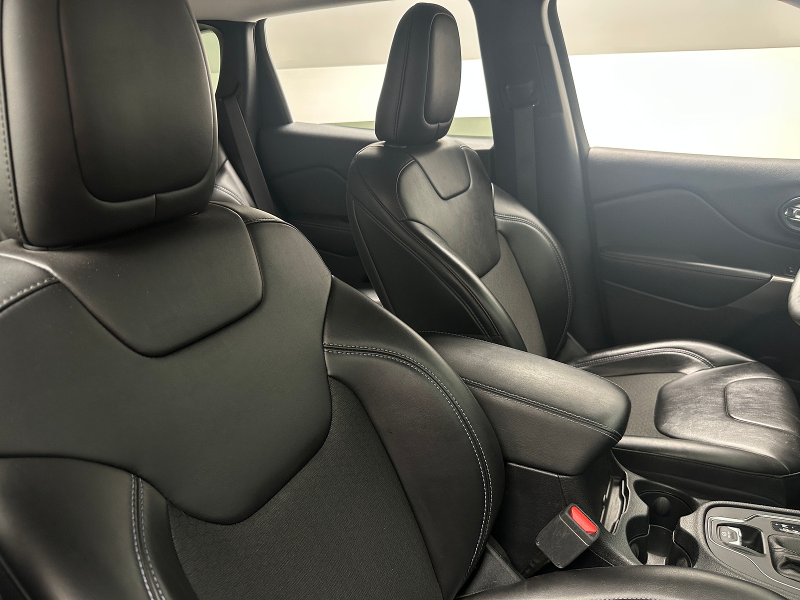 Thumbnail: 2020 Jeep Cherokee - 2