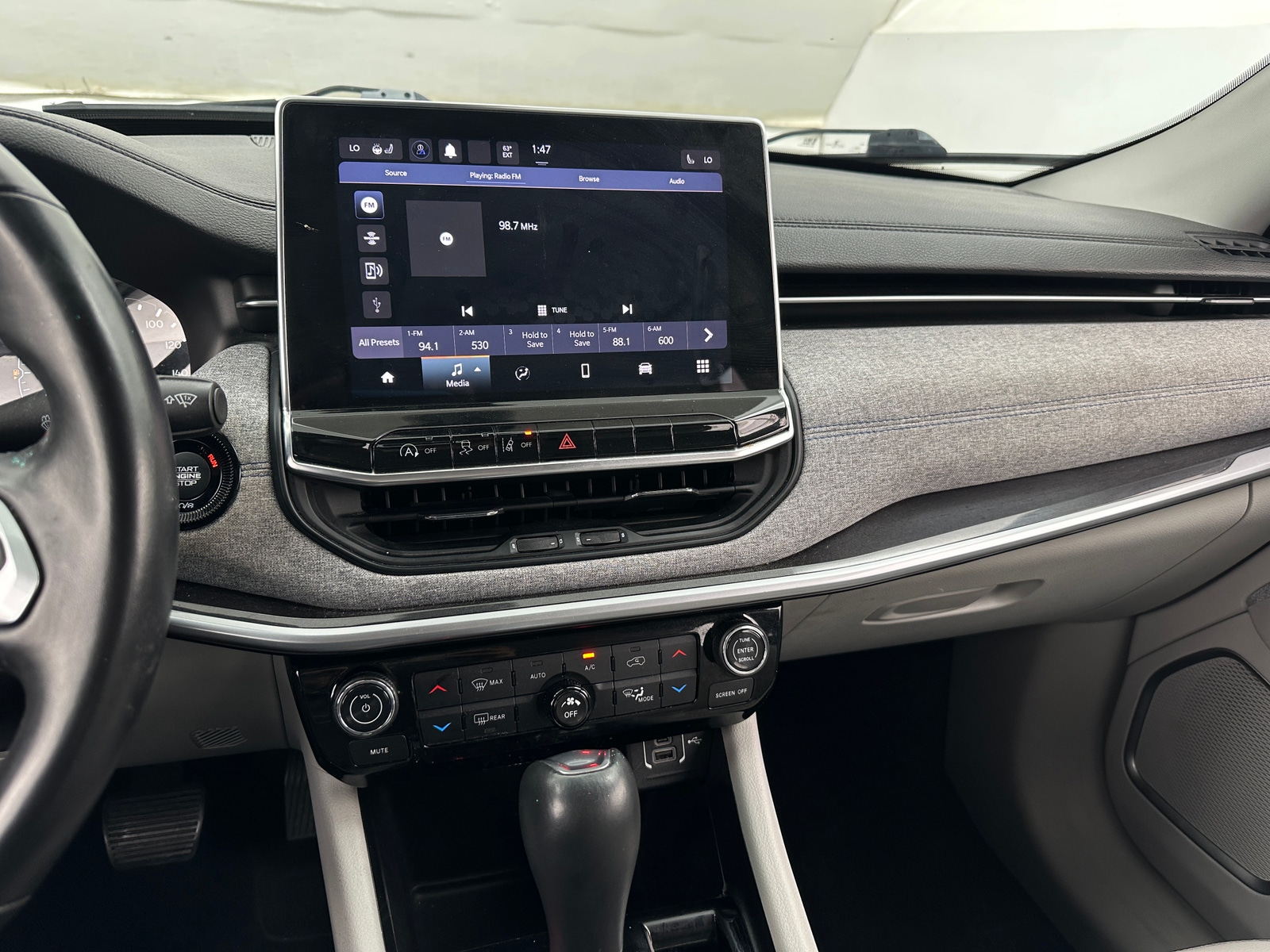 Thumbnail: 2022 Jeep Compass - 3