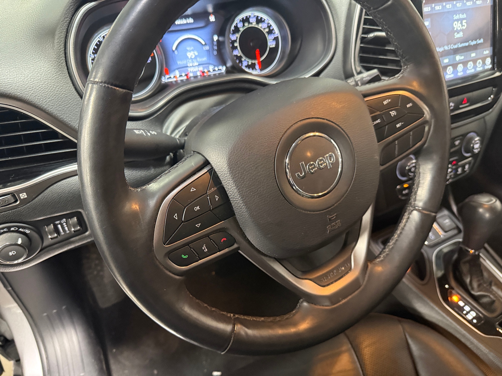 Thumbnail: 2019 Jeep Cherokee - 4