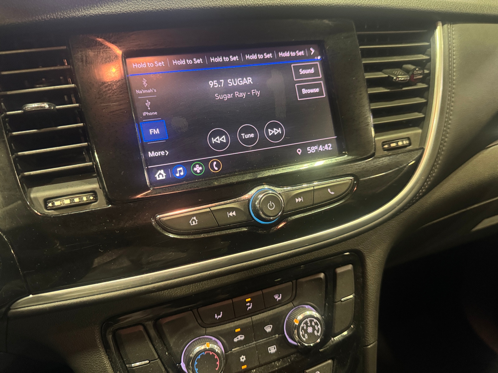 Thumbnail: 2022 Buick Encore - 4