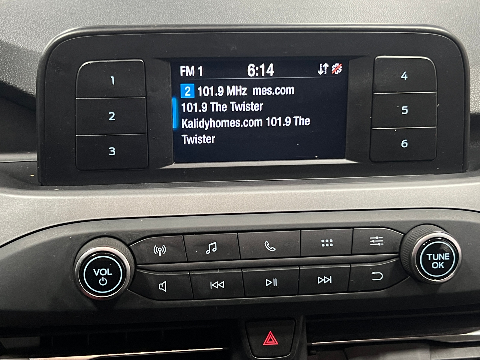 Thumbnail: 2020 Ford Escape - 4