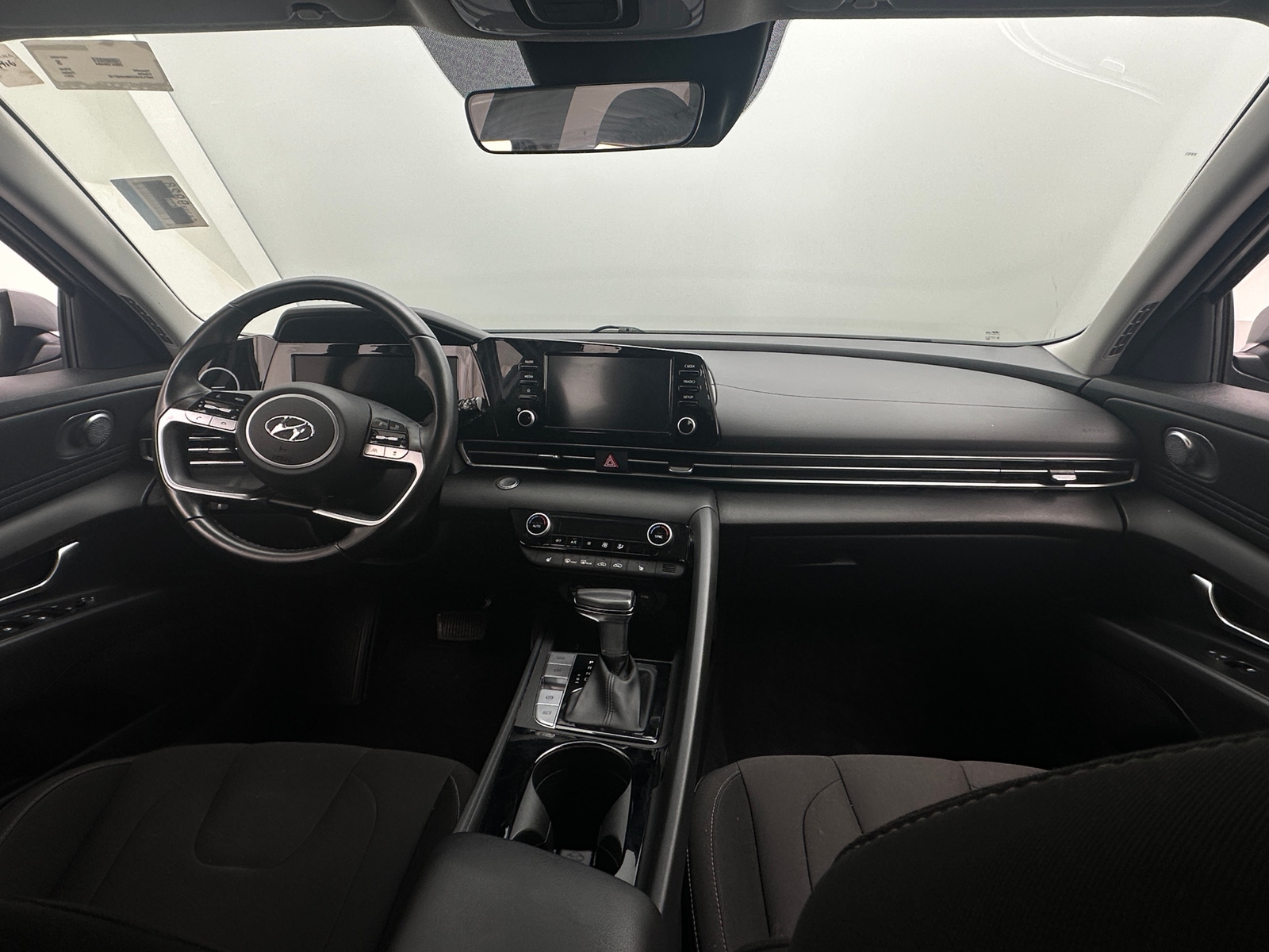 Thumbnail: 2021 Hyundai Elantra - 3