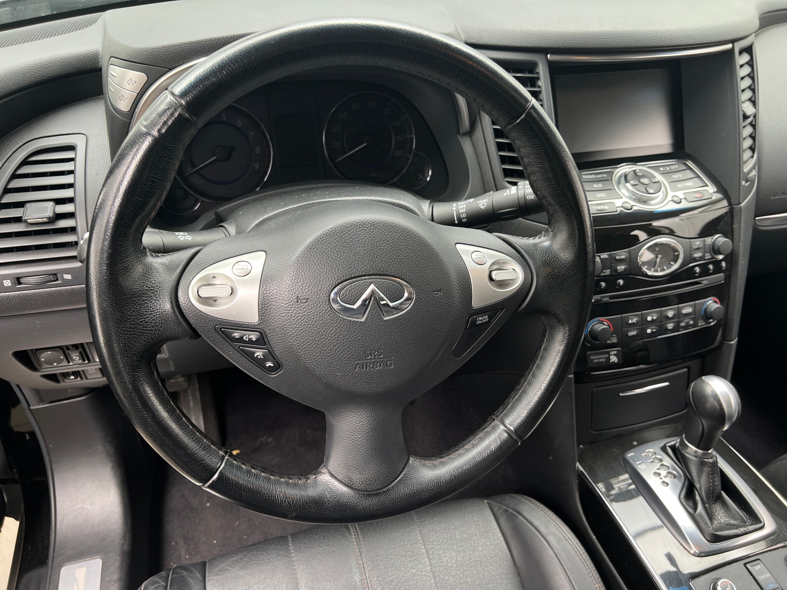 Thumbnail: 2017 INFINITI QX70 - 4