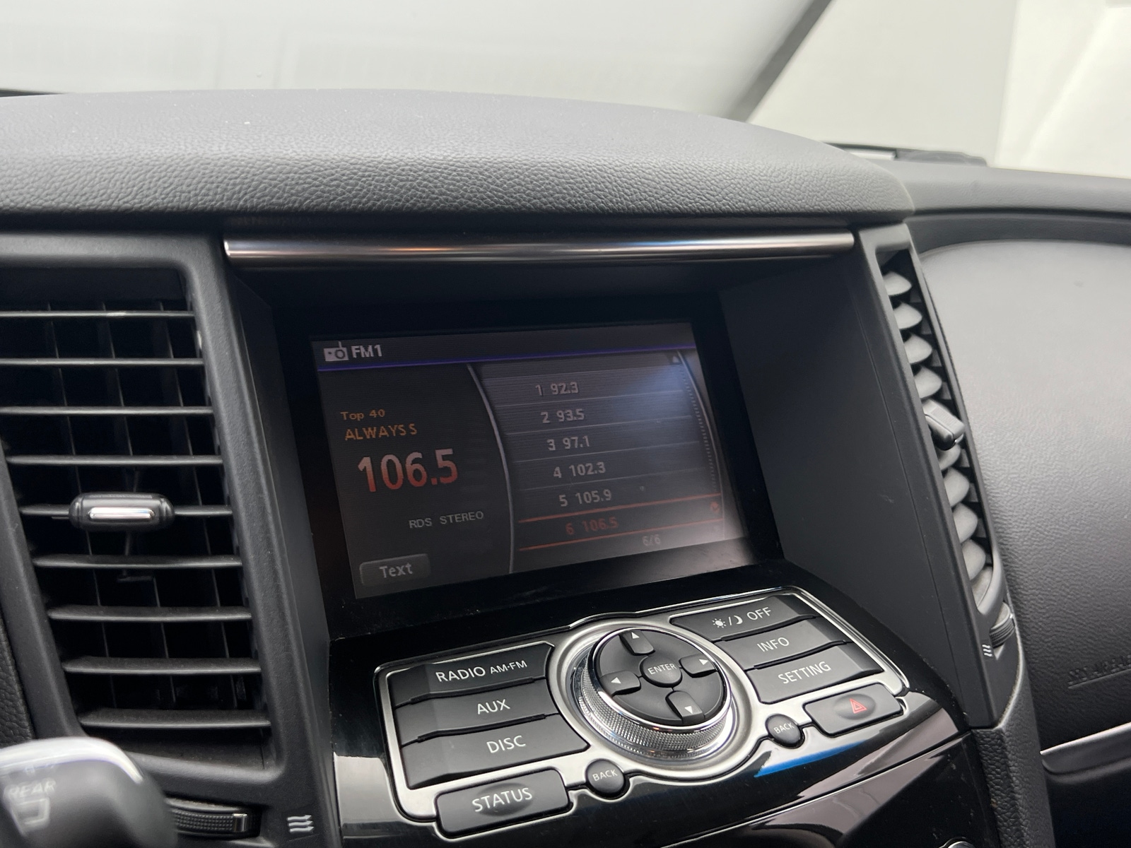 Thumbnail: 2017 INFINITI QX70 - 3