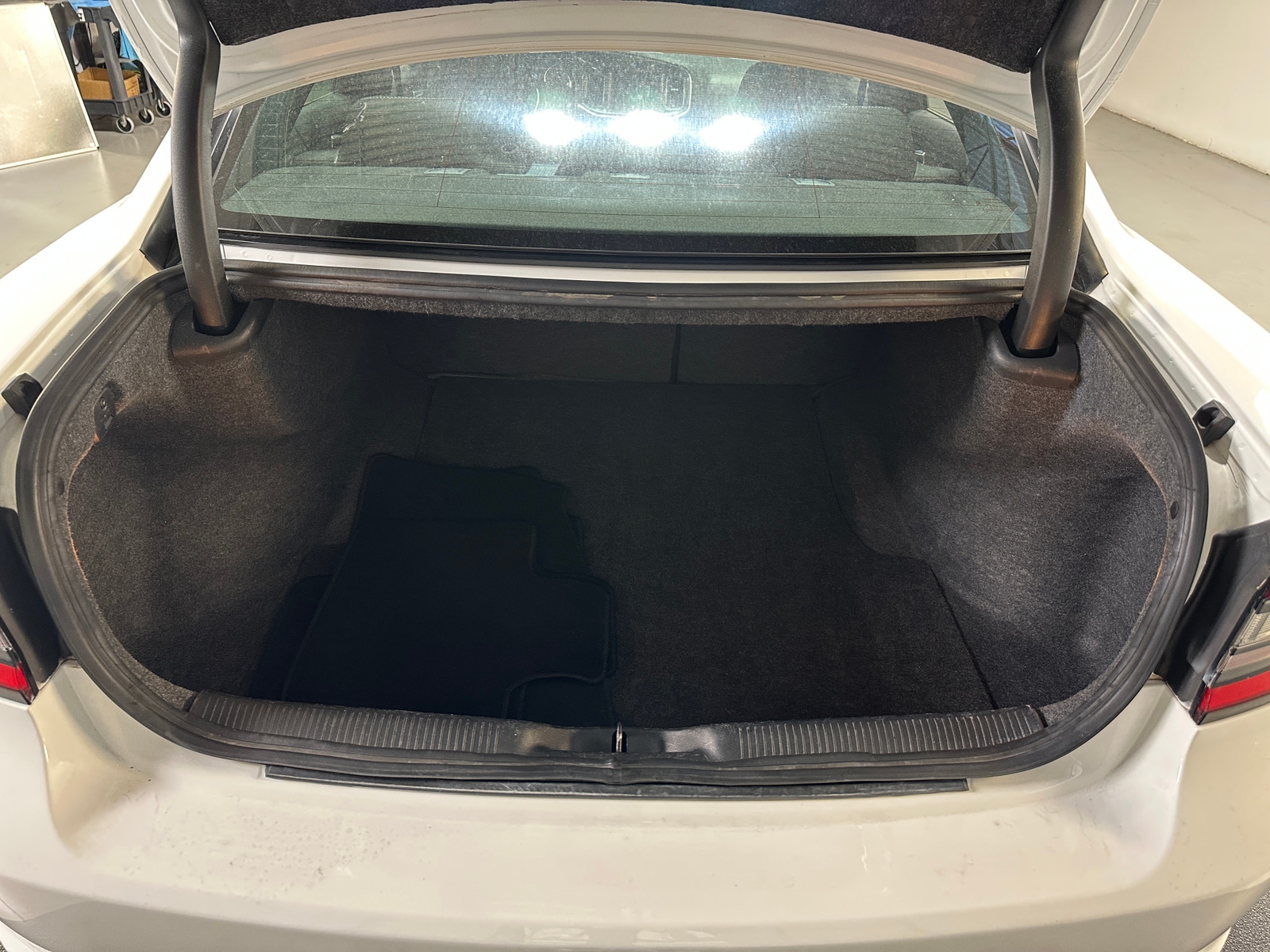 Thumbnail: 2022 Dodge Charger - 7