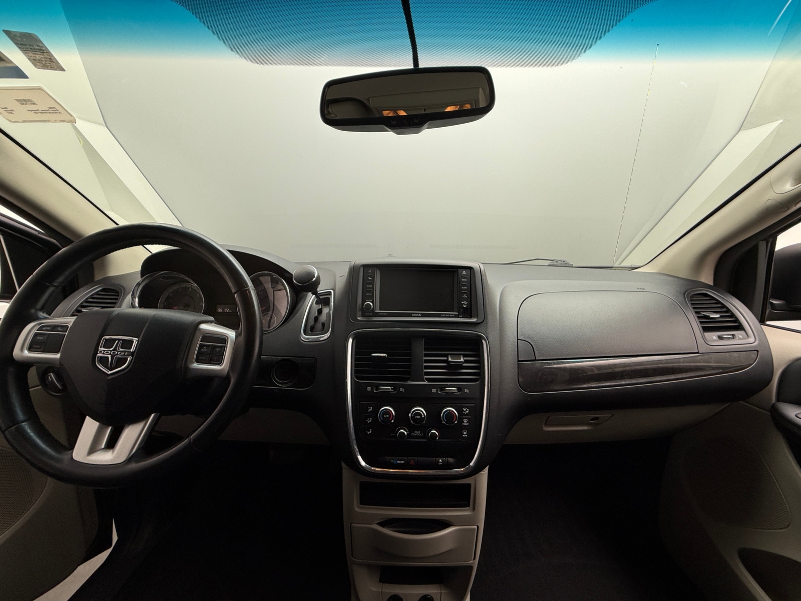 Thumbnail: 2017 Dodge Grand Caravan - 3