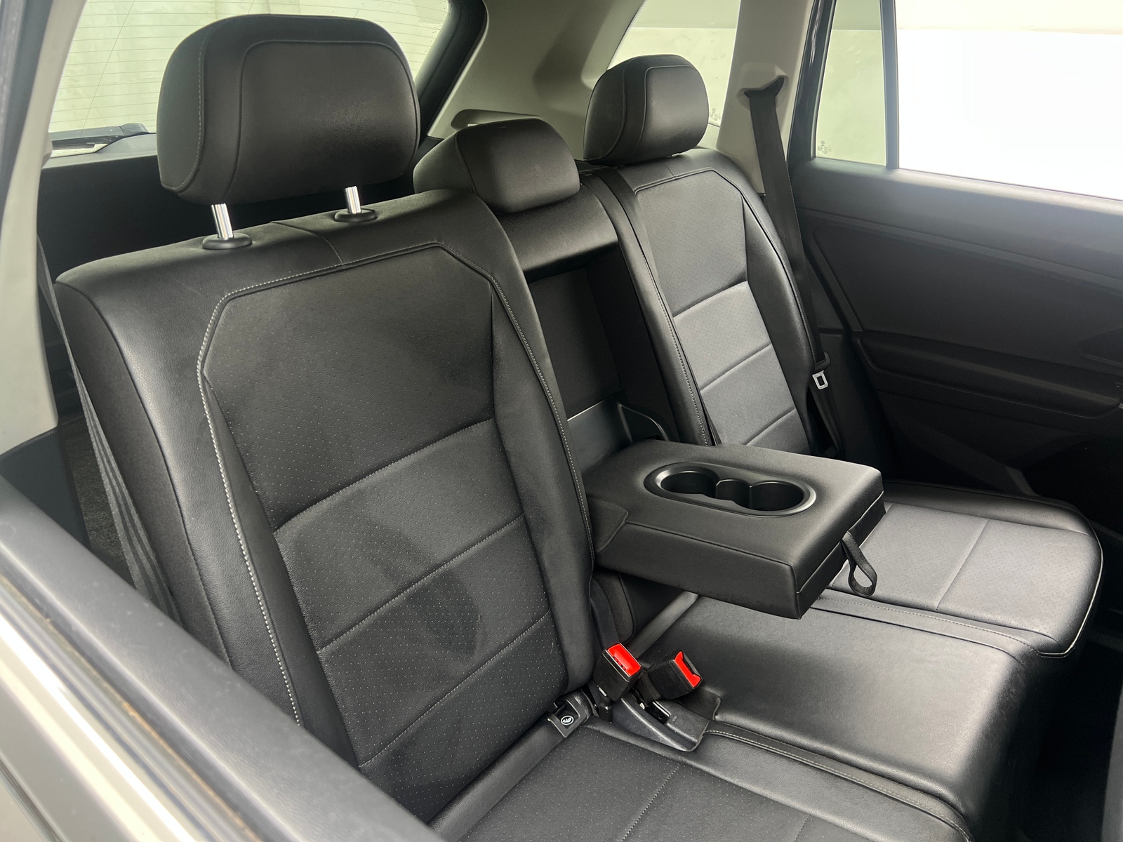 Thumbnail: 2020 Volkswagen Tiguan - 5