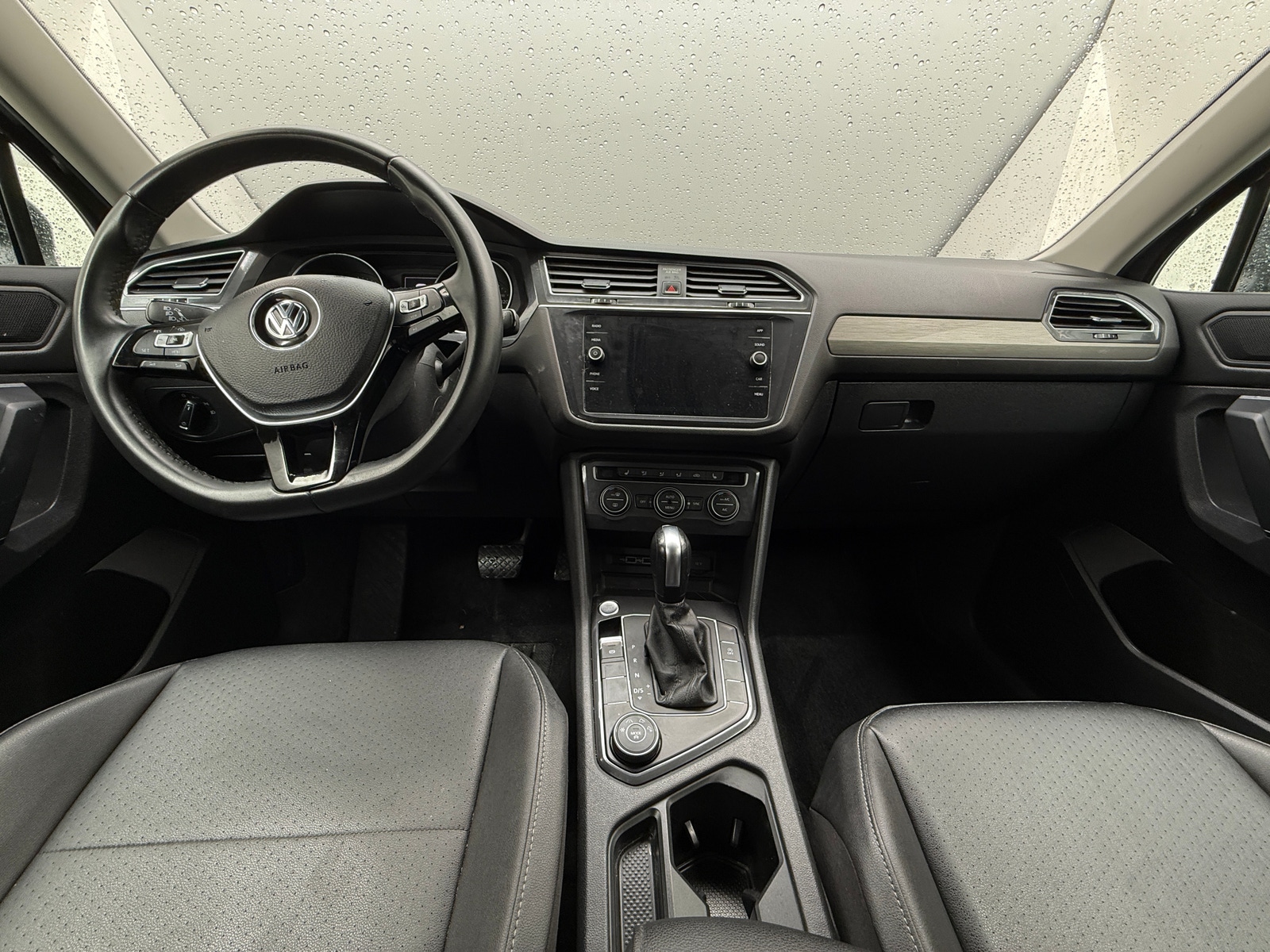 Thumbnail: 2020 Volkswagen Tiguan - 2