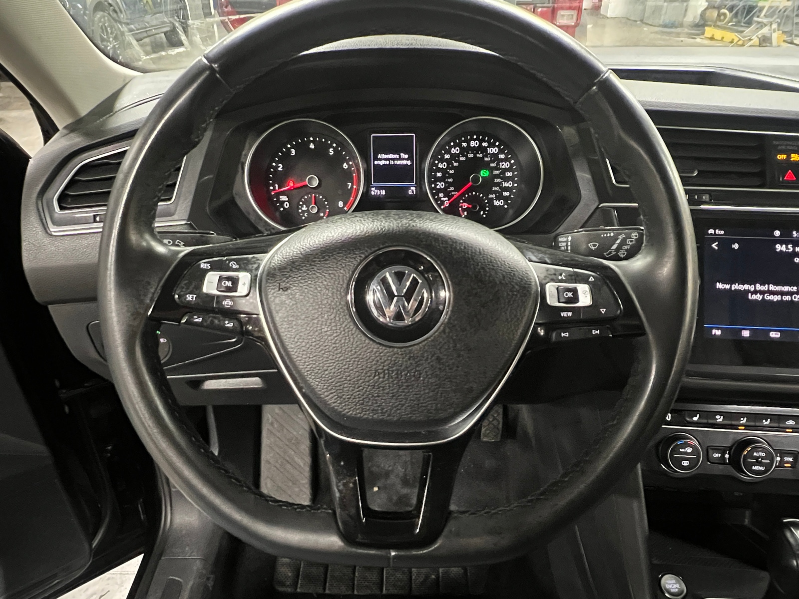 Thumbnail: 2020 Volkswagen Tiguan - 4