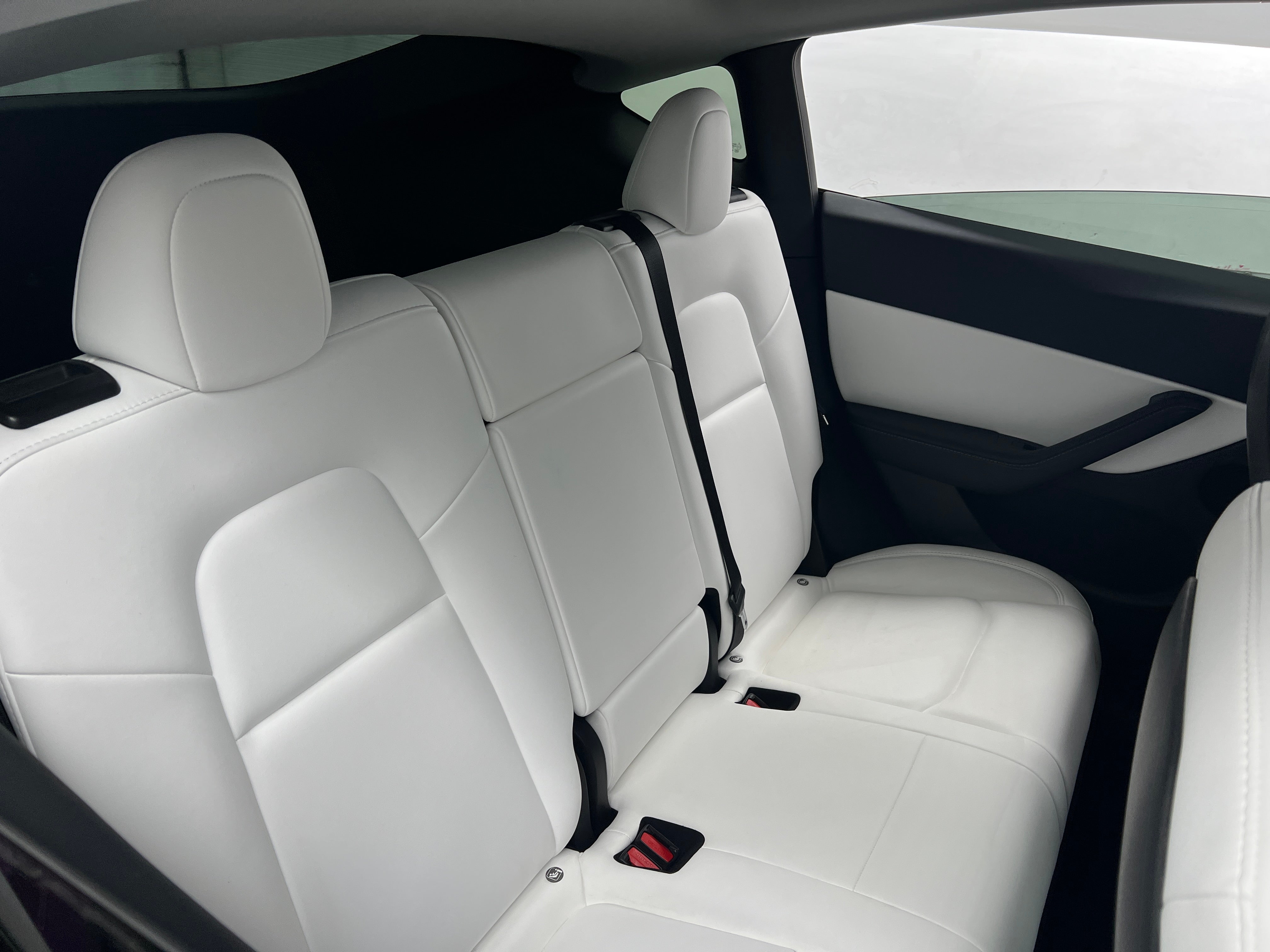 Used 2022 Tesla Model Y Performance with VIN 7SAYGDEF0NF499154 for sale in Oak Creek, WI