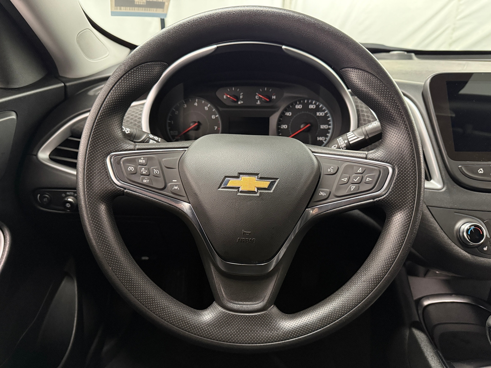 Thumbnail: 2024 Chevrolet Malibu - 5