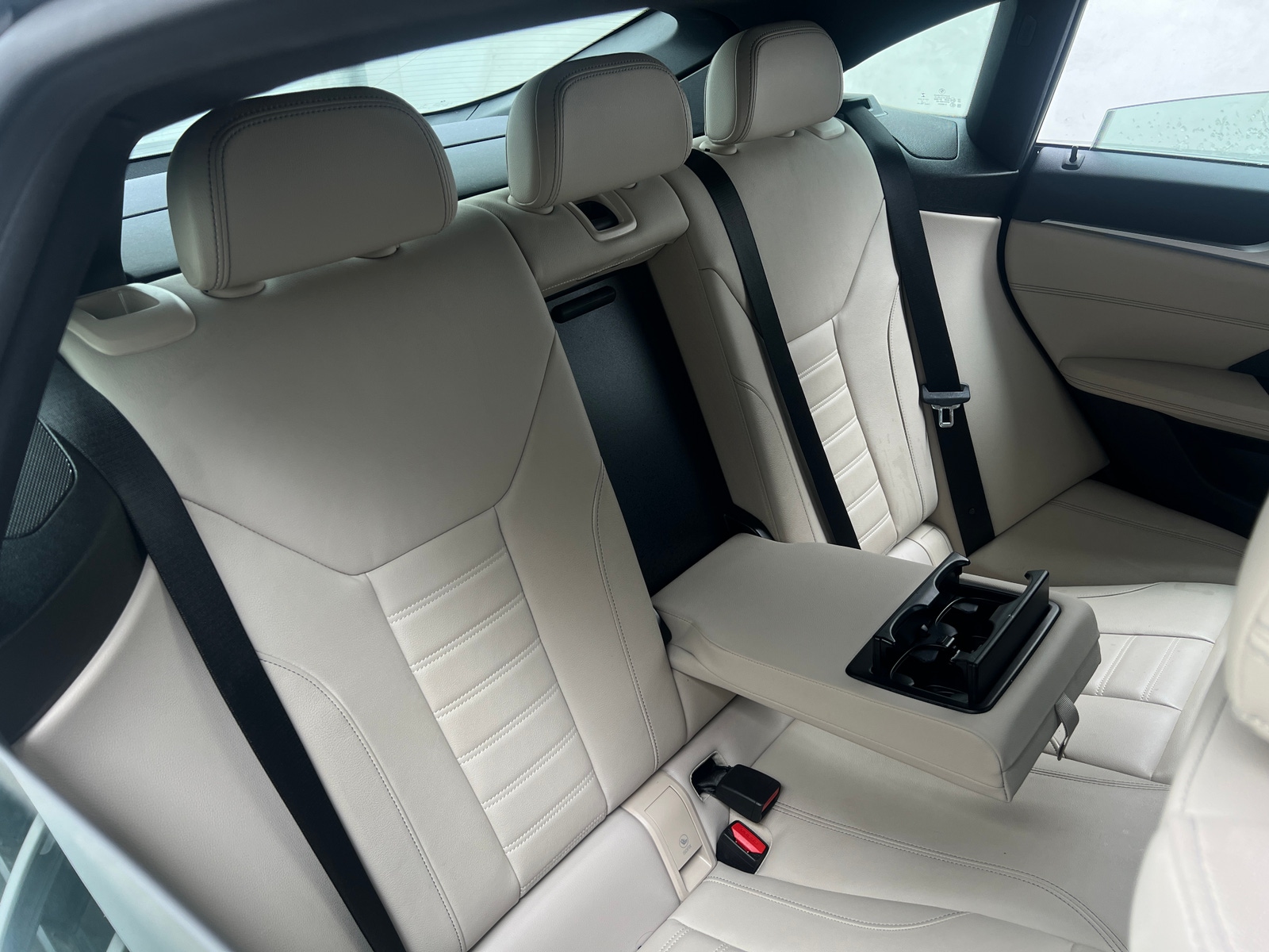 Thumbnail: 2022 BMW i4 - 4