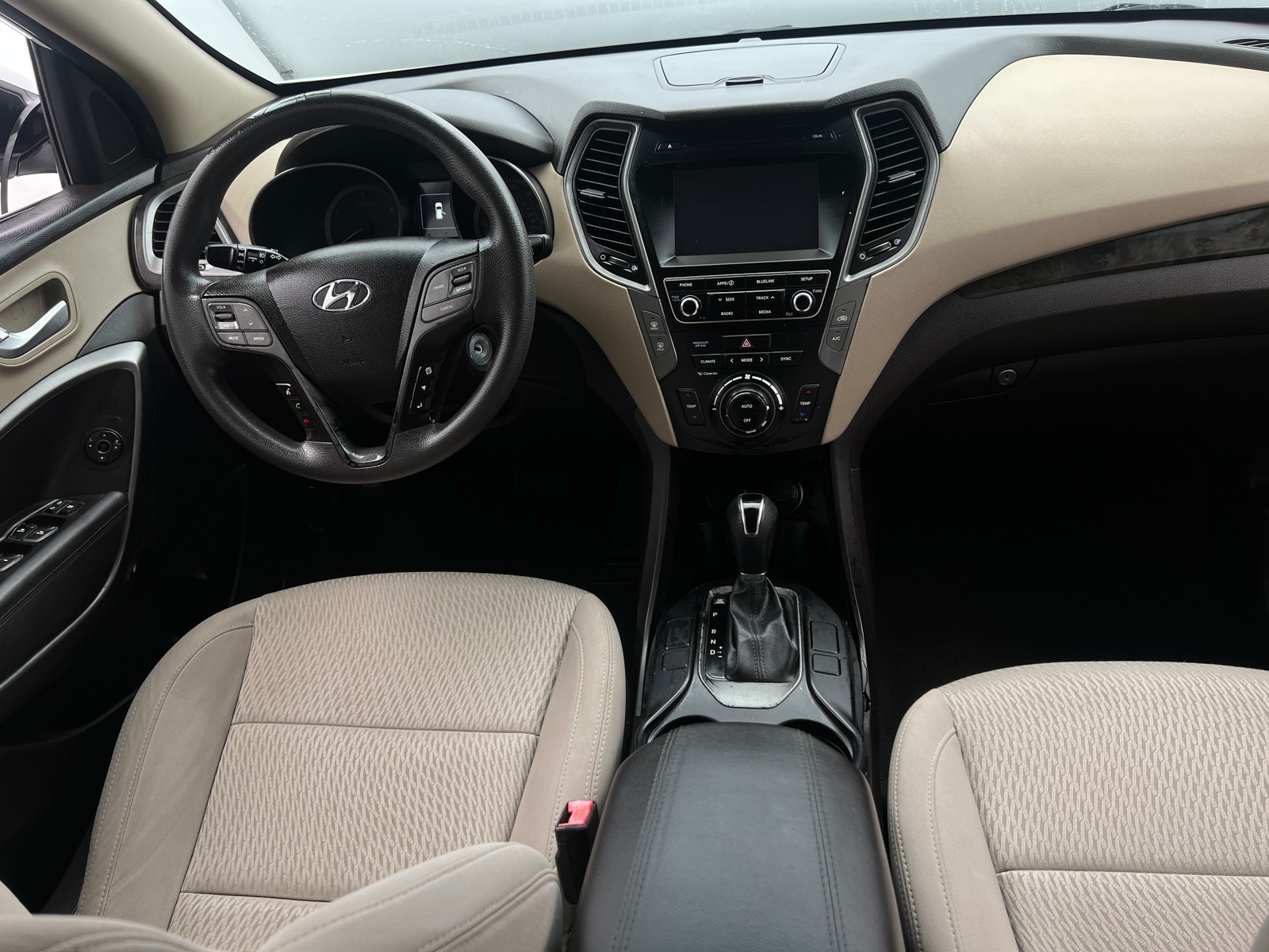 Thumbnail: 2017 Hyundai Santa Fe - 3